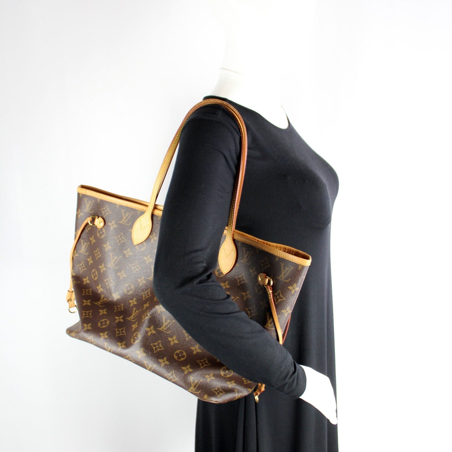 Neverfull MM Monogram