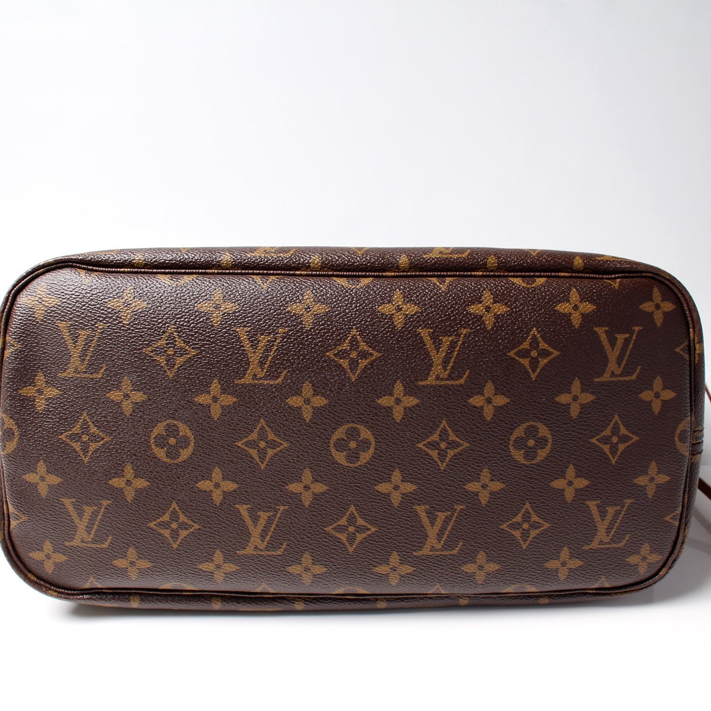 Neverfull MM W/ Wallet Monogram