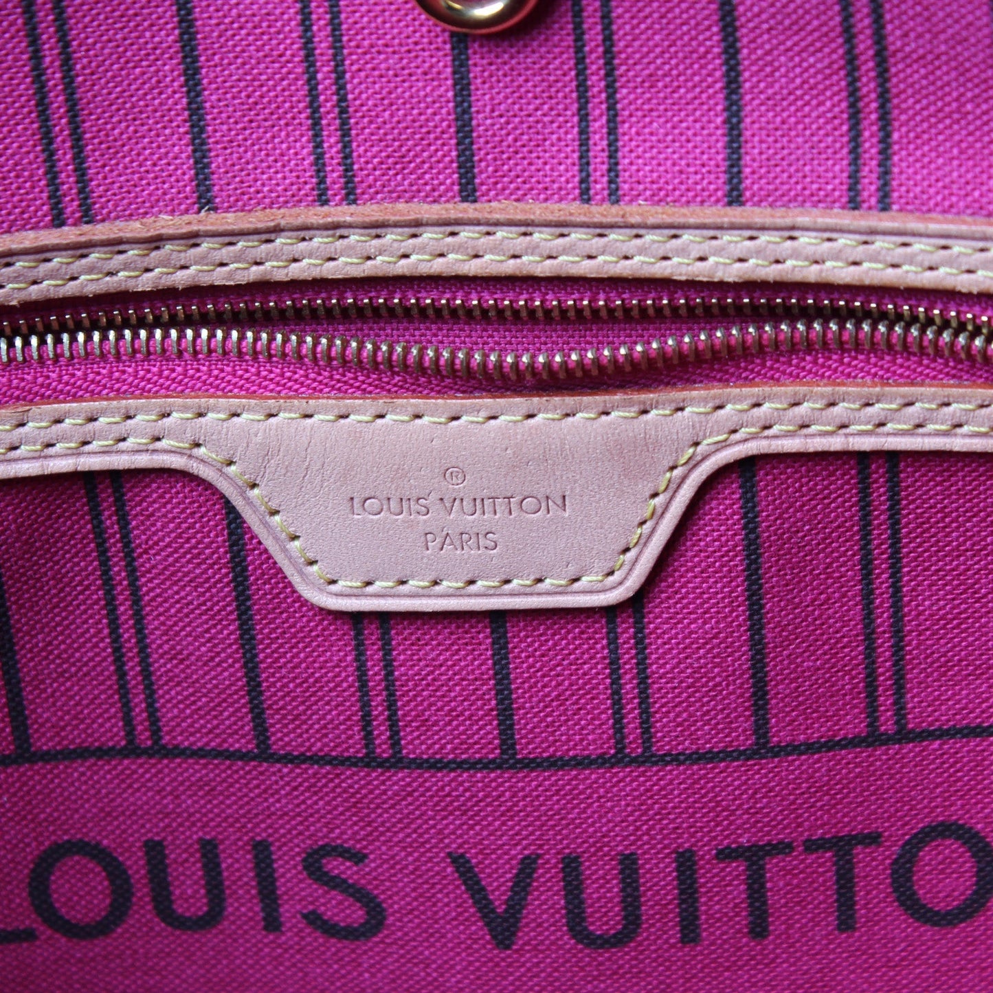 Neverfull MM W/ Wallet Monogram