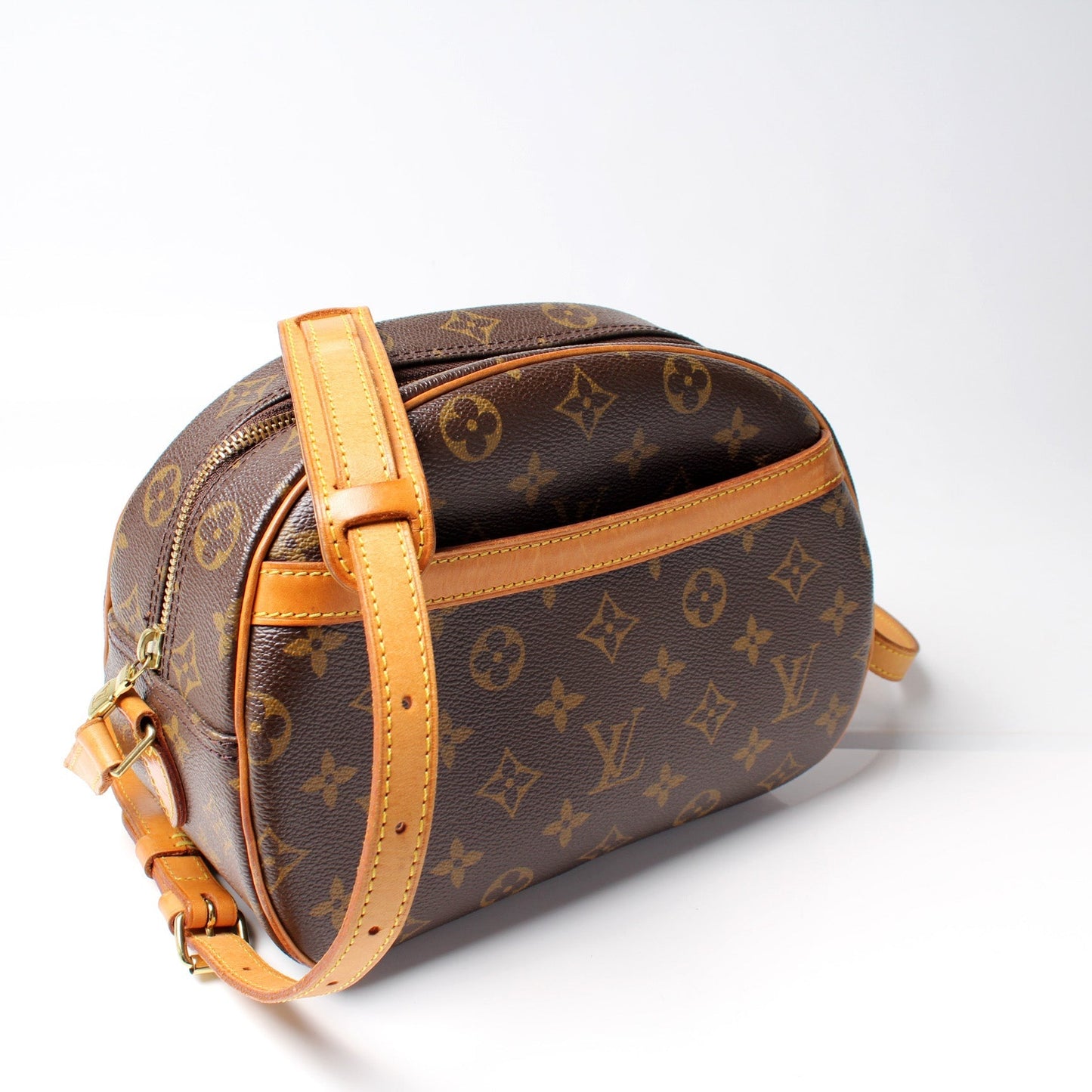 Blois Crossbody Monogram
