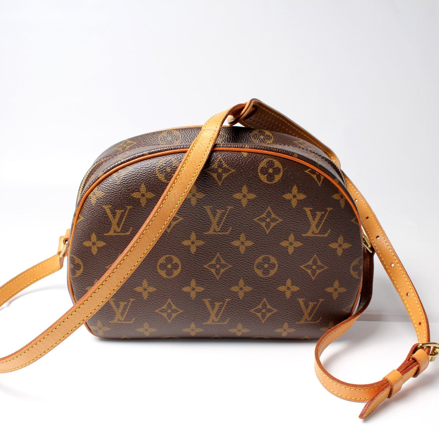 Blois Crossbody Monogram