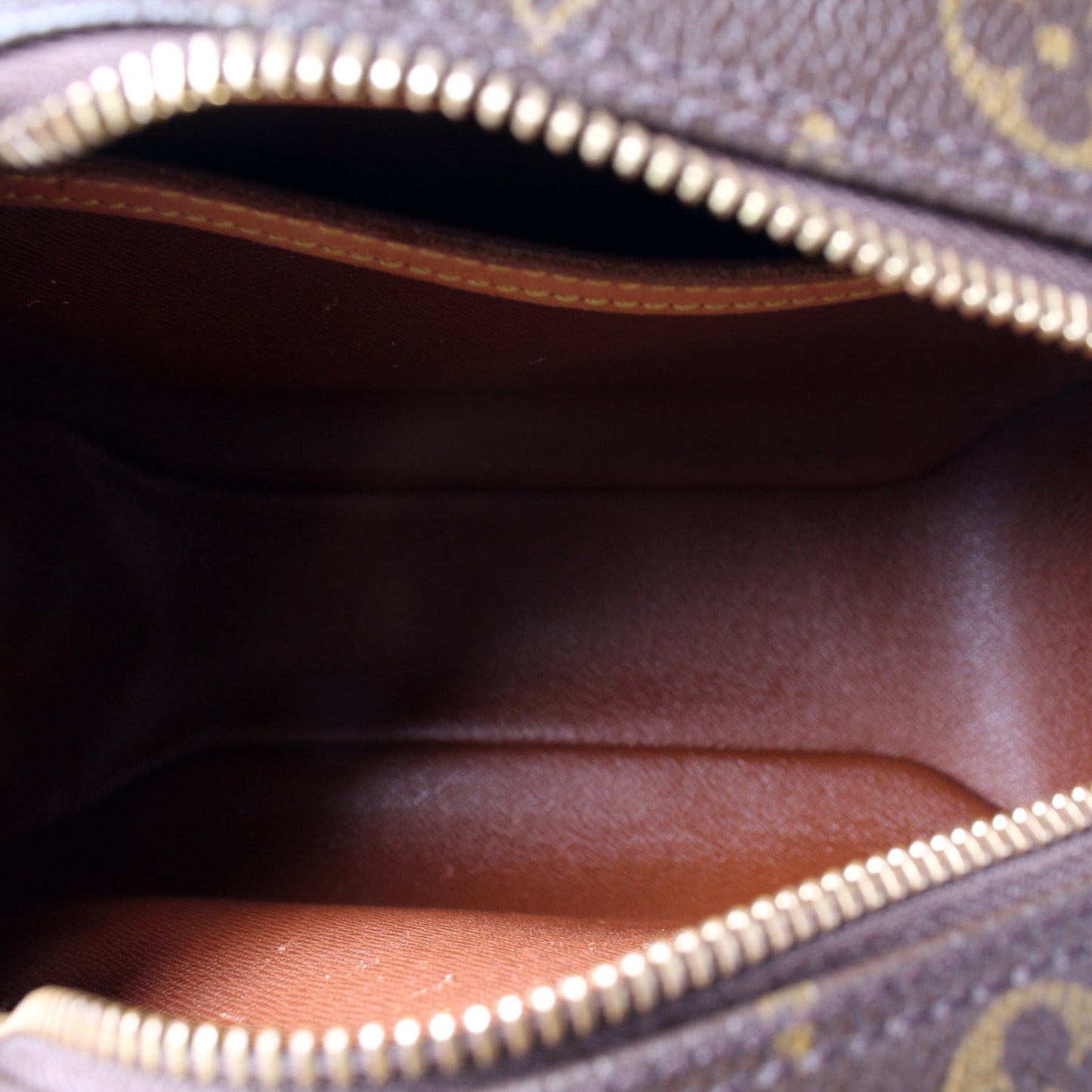 Blois Crossbody Monogram