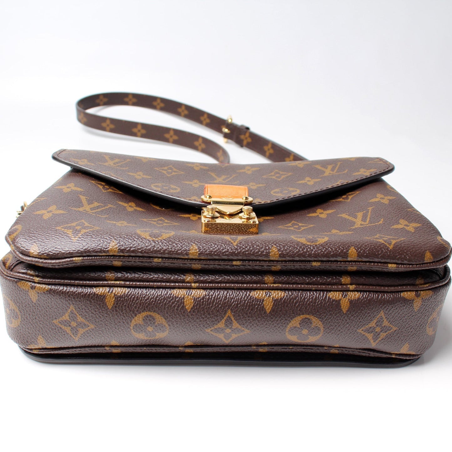 Pochette Metis Monogram