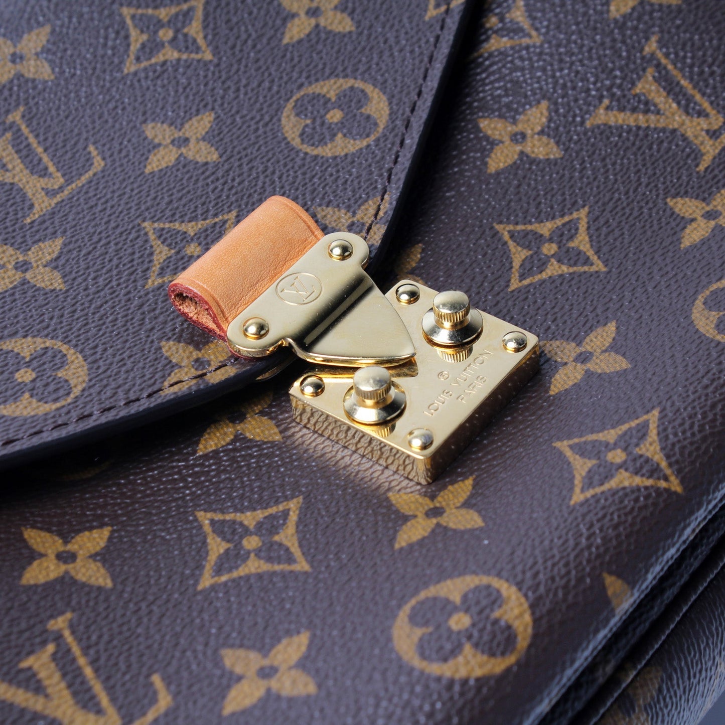 Pochette Metis Monogram