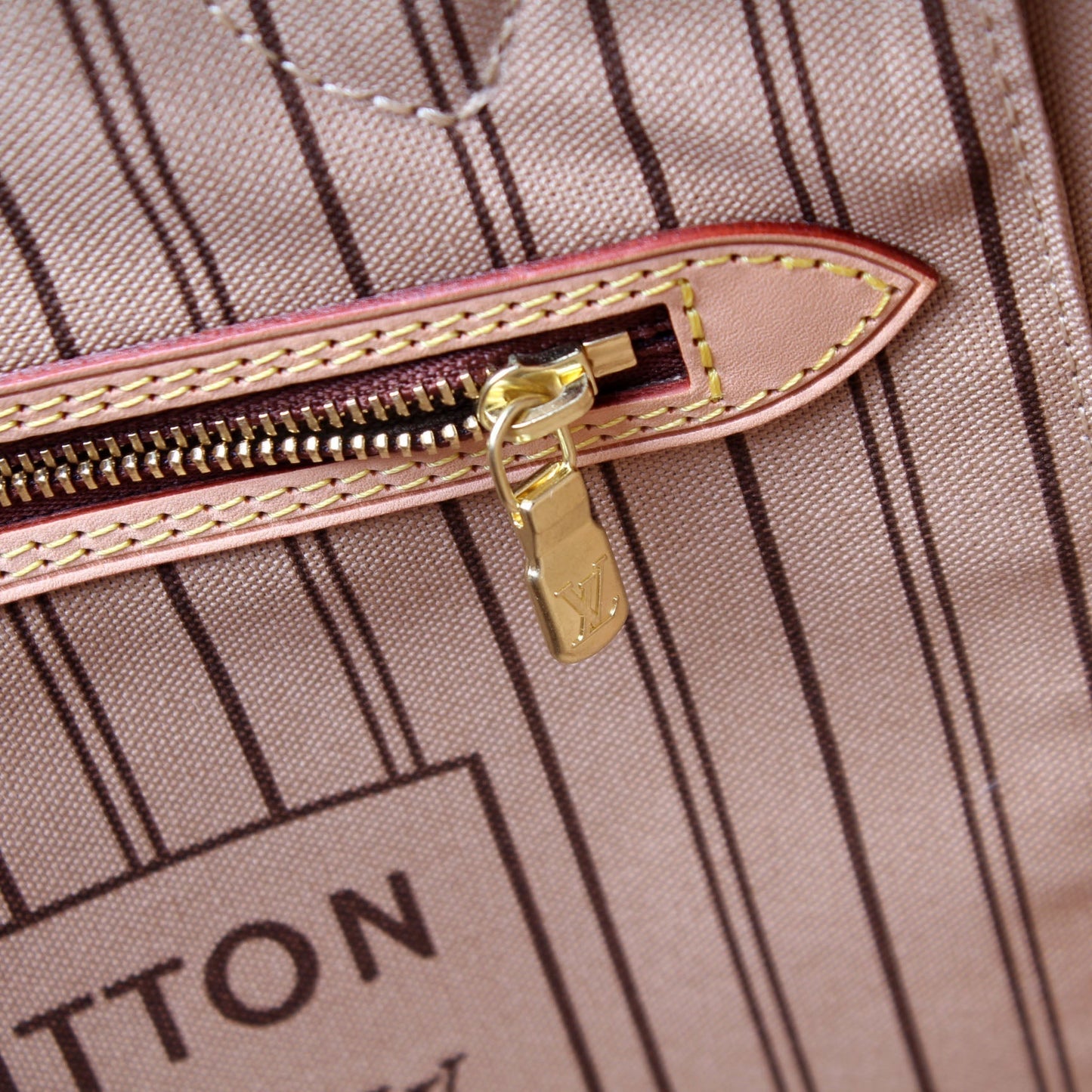 Neverfull MM Monogram