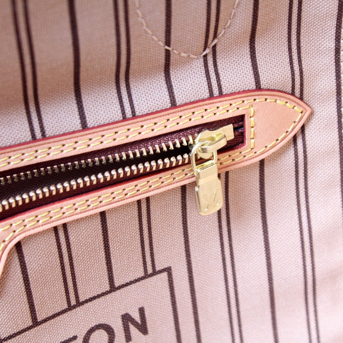 Neverfull MM Monogram