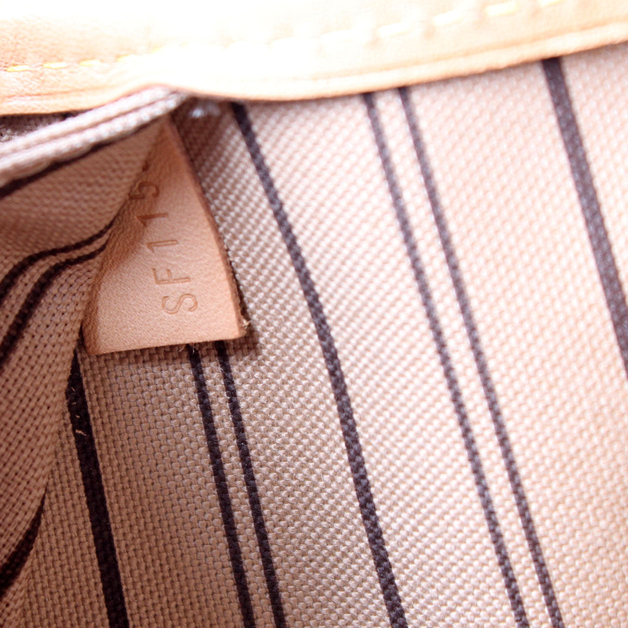 Neverfull MM Monogram