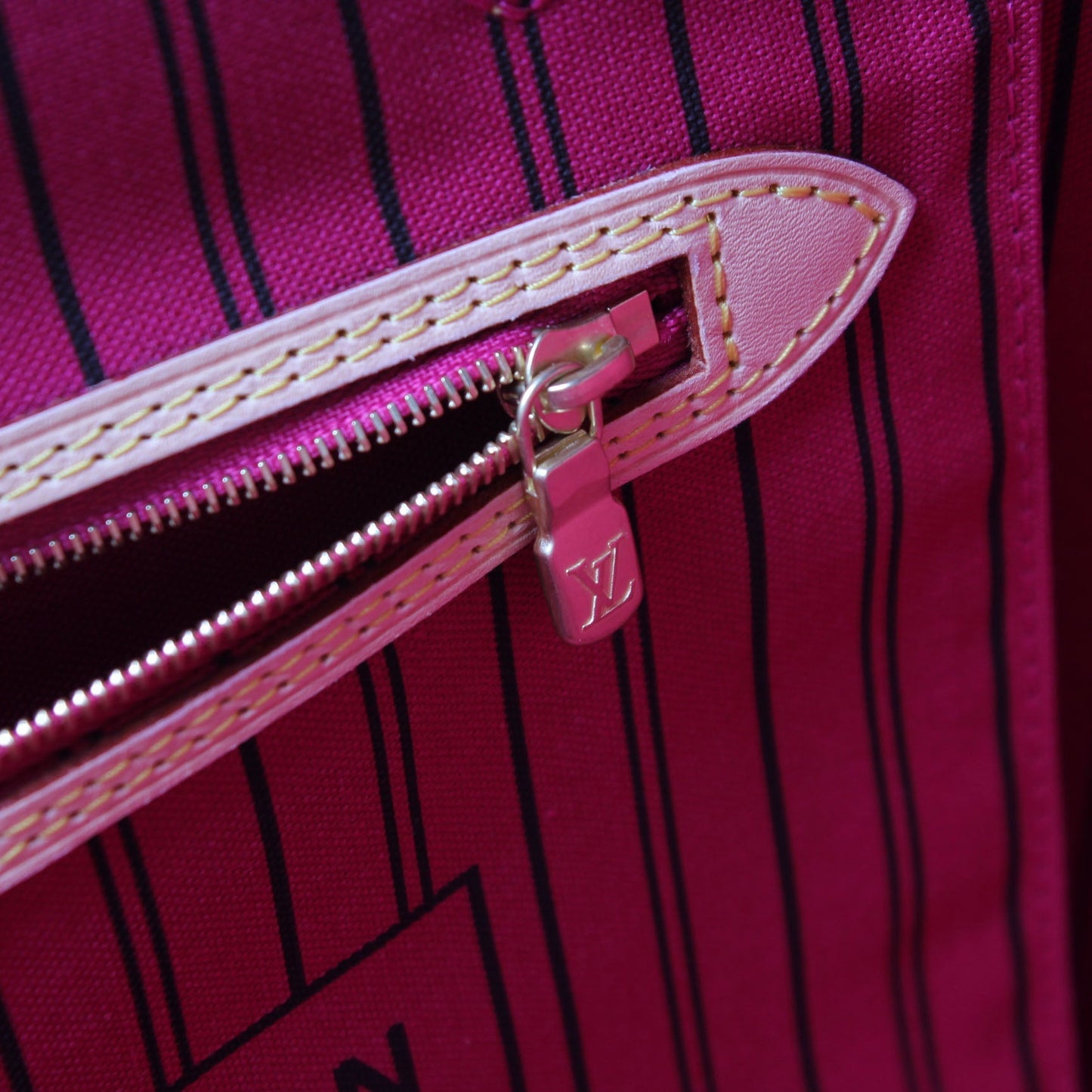 Neverfull MM Monogram