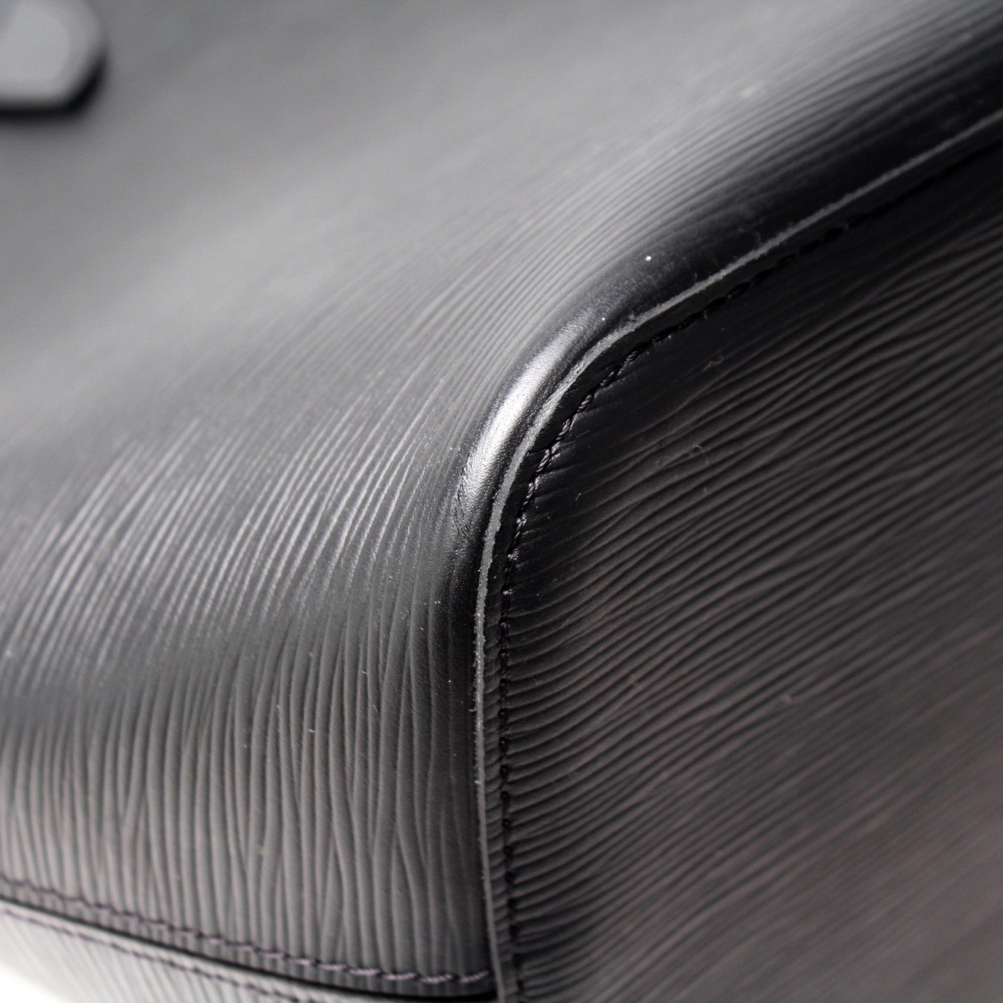 Neverfull MM W/ Wallet Epi