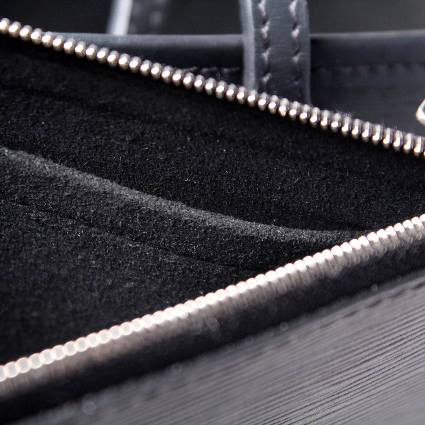 Neverfull MM W/ Wallet Epi