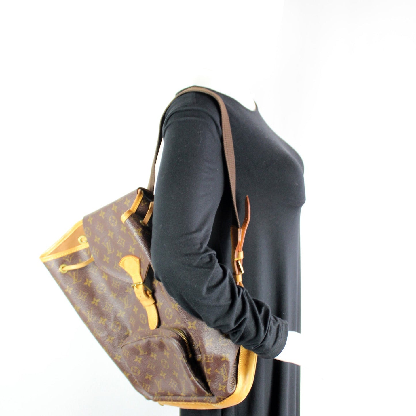 Montsouris GM Monogram