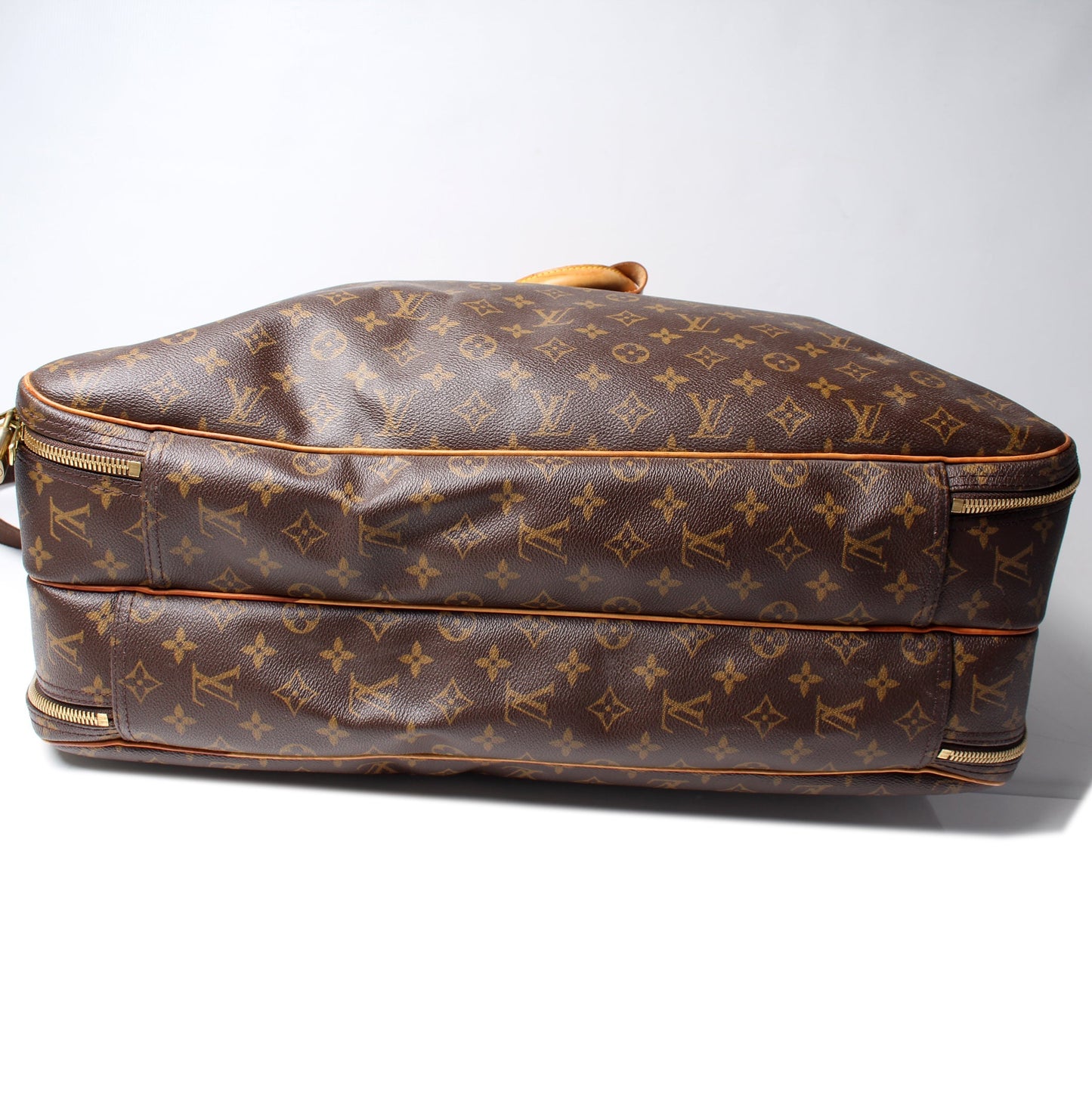 Alize 2 Compartment Monogram