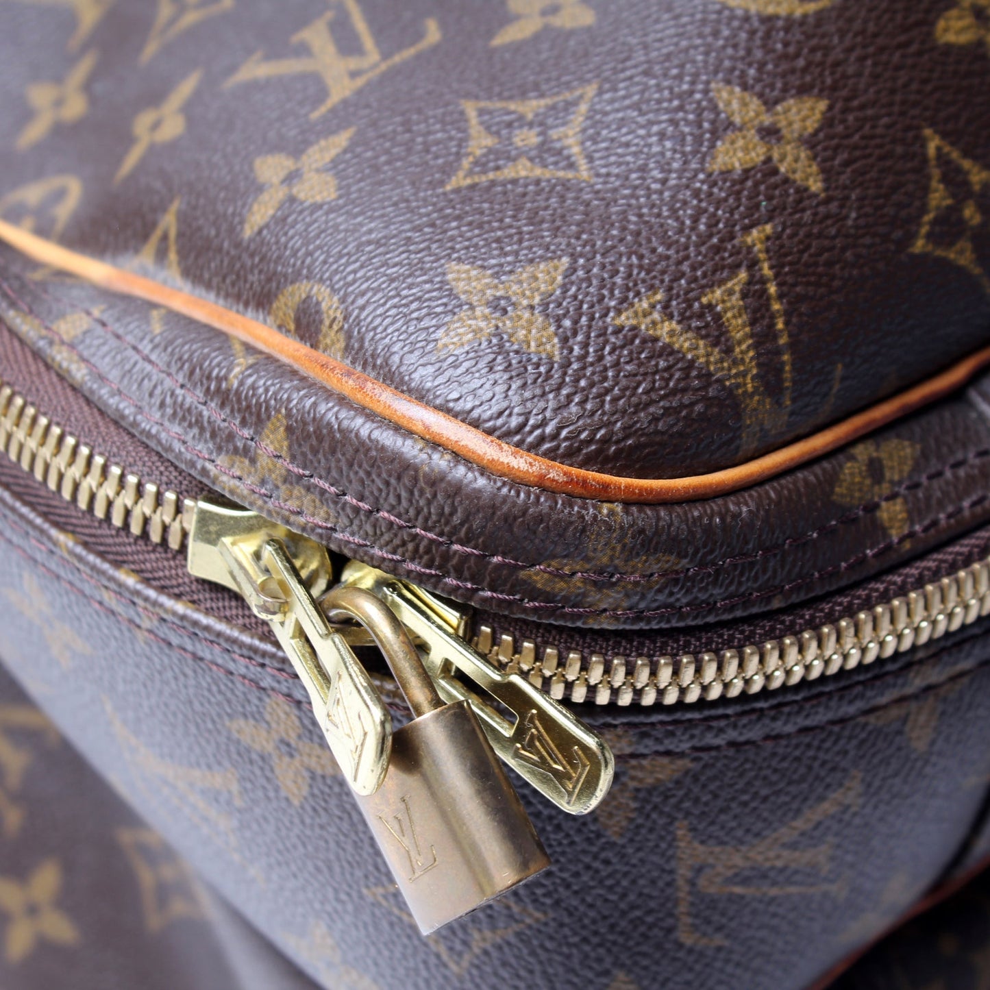 Alize 2 Compartment Monogram