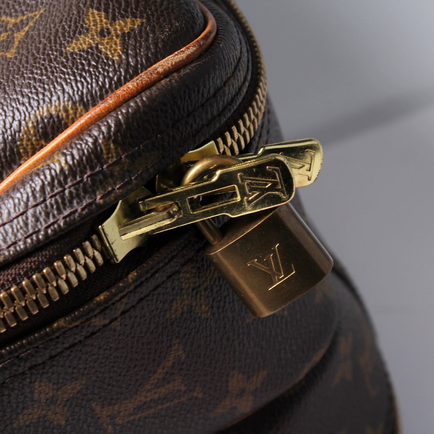 Alize 2 Compartment Monogram