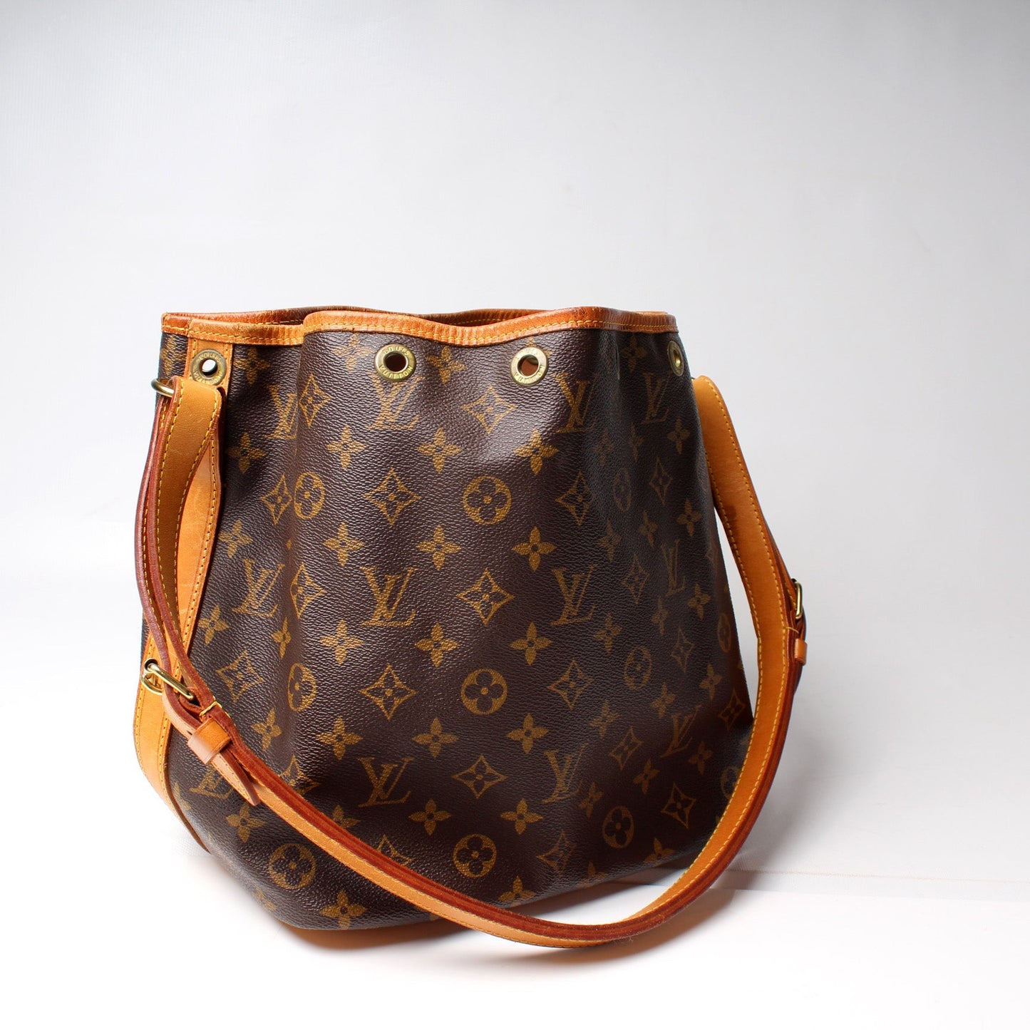 Noe Petit Vintage Monogram