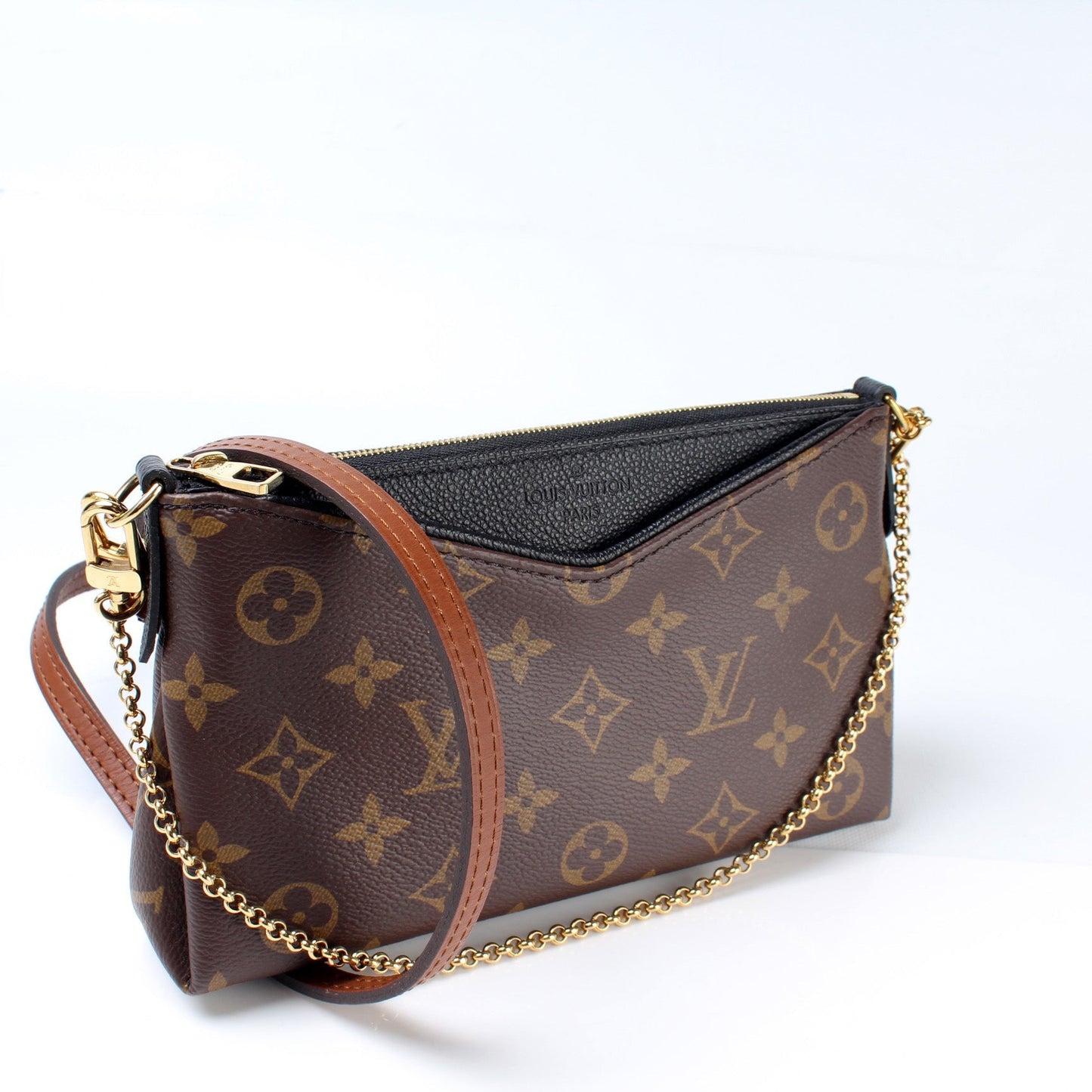 Pallas Clutch Monogram