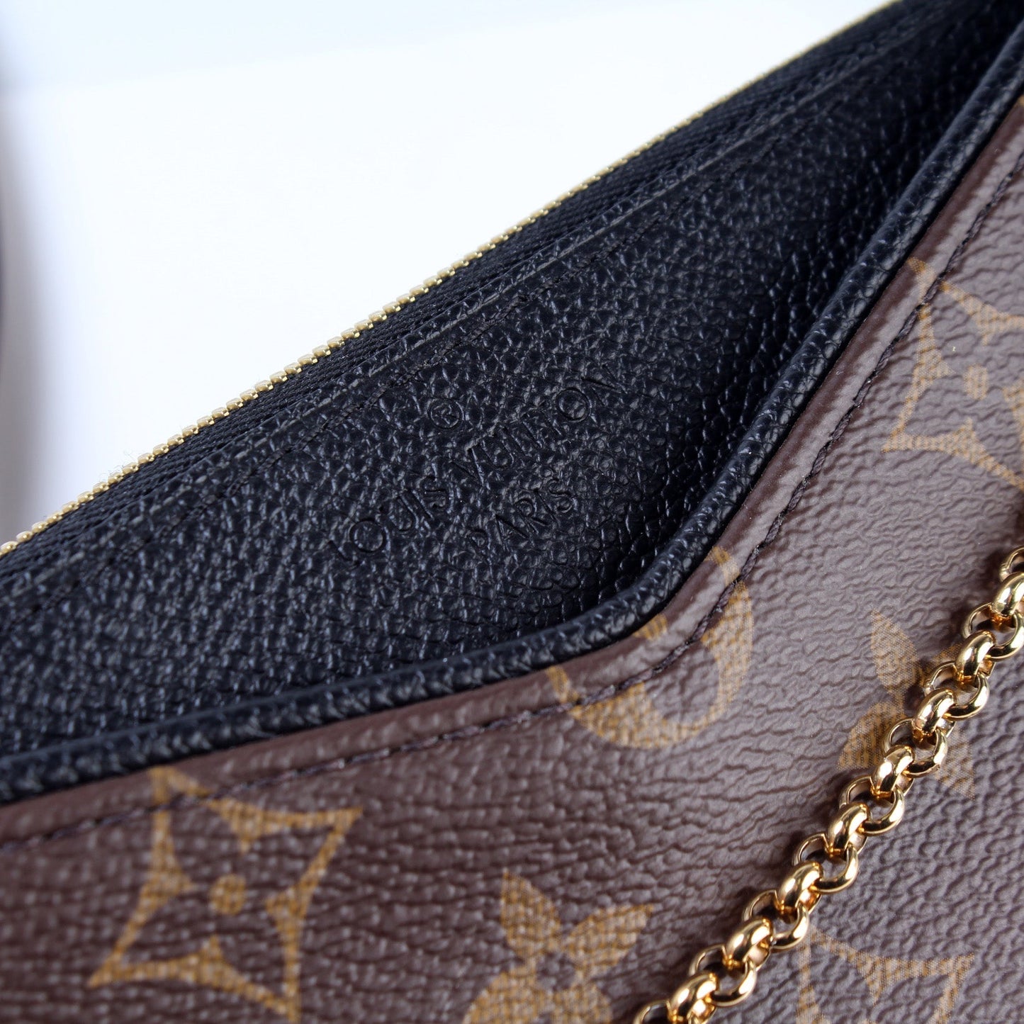 Pallas Clutch Monogram