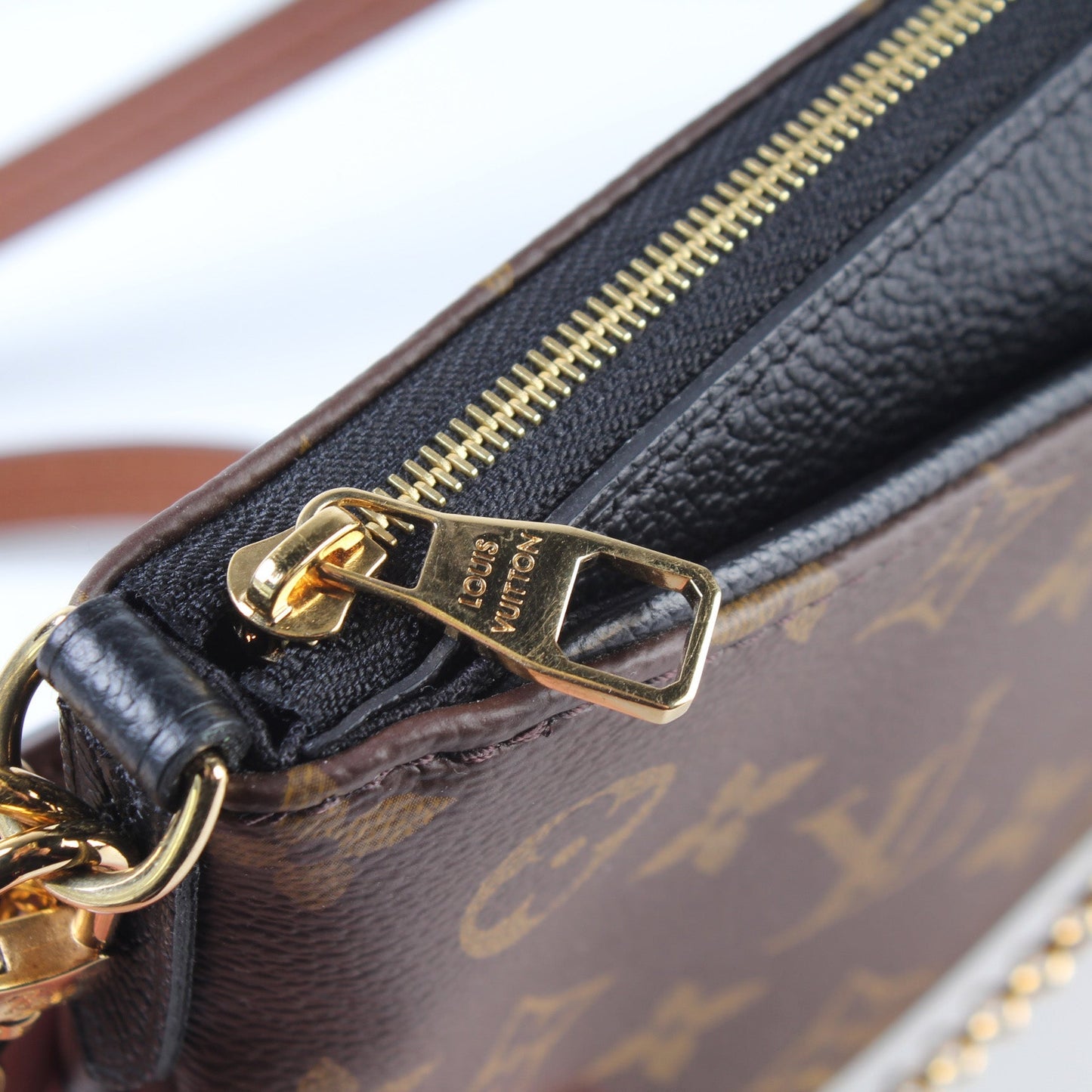 Pallas Clutch Monogram