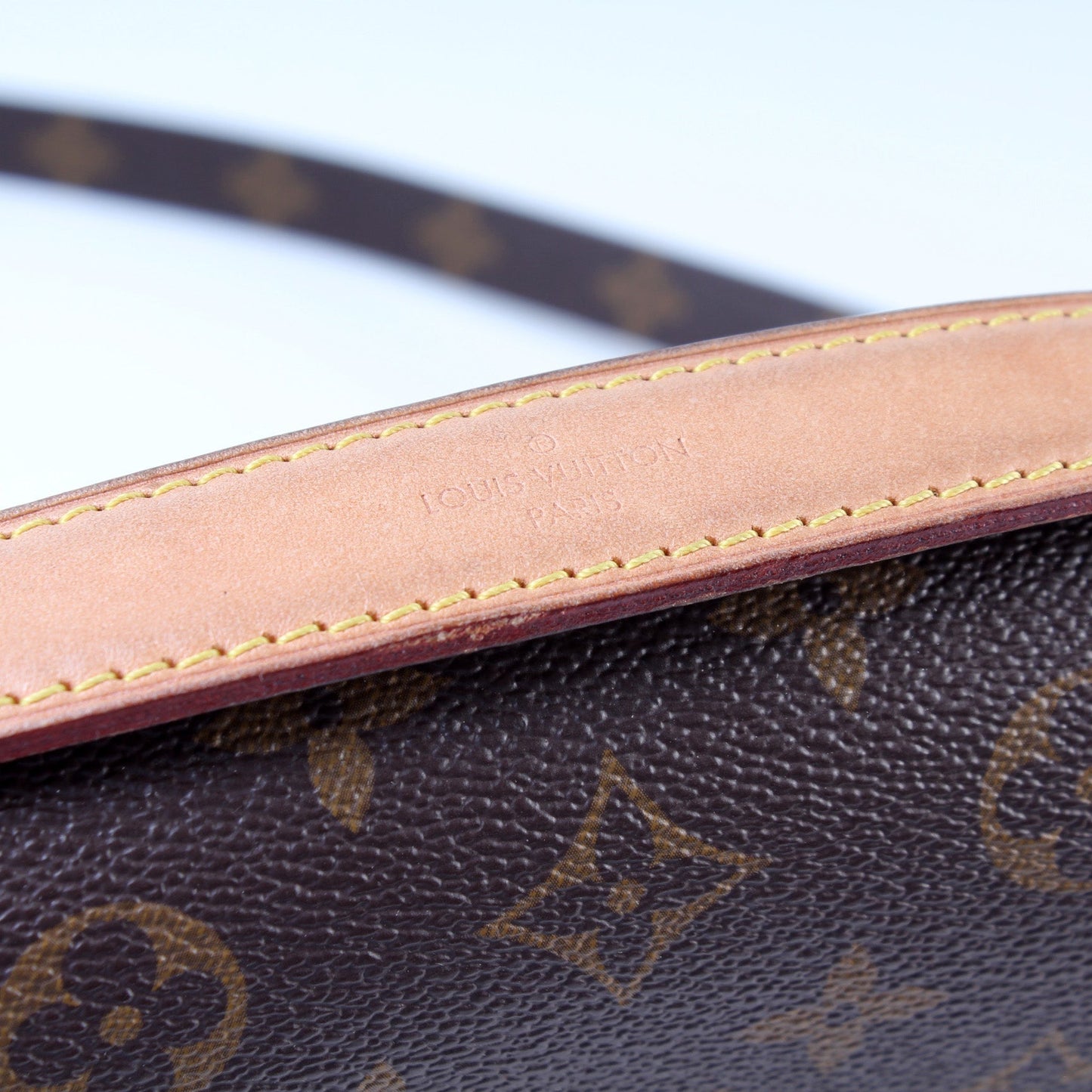 Pochette Metis Monogram