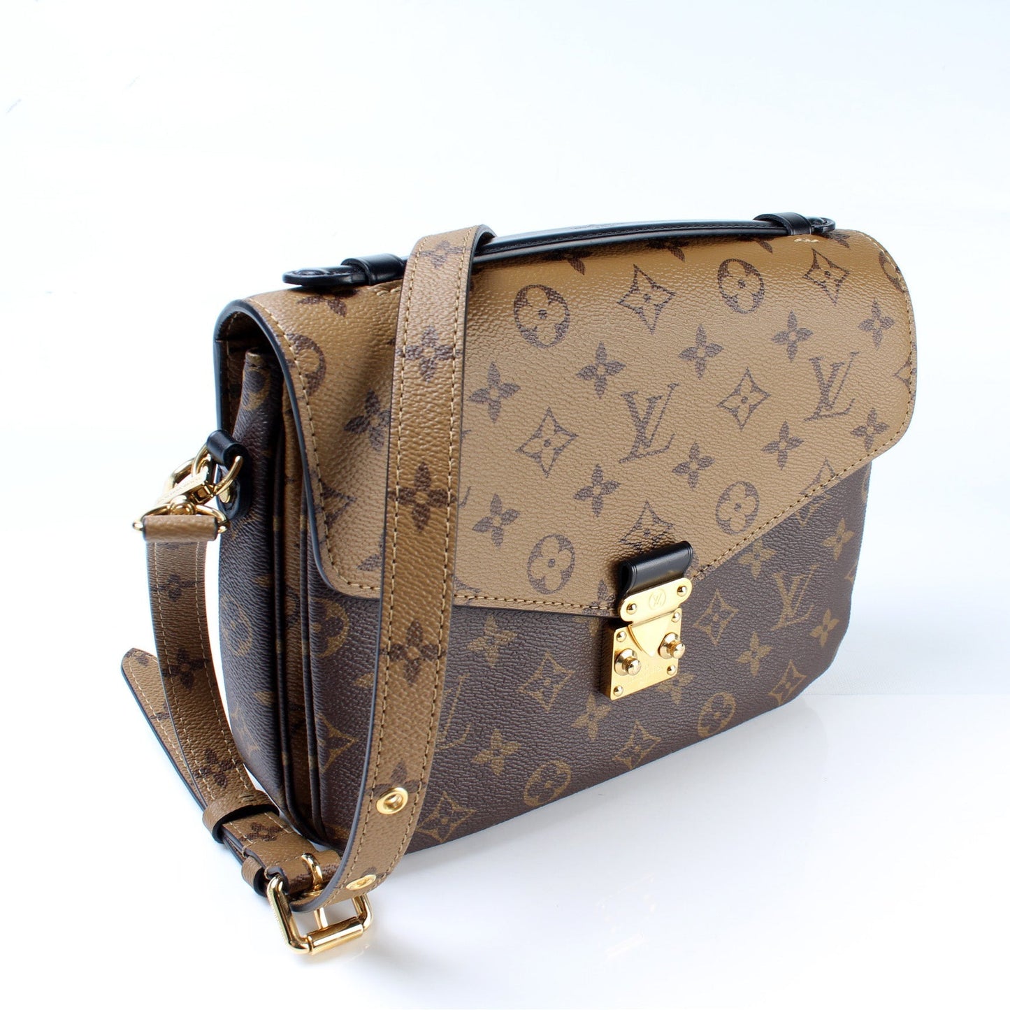 Pochette Metis Monogram Reverse
