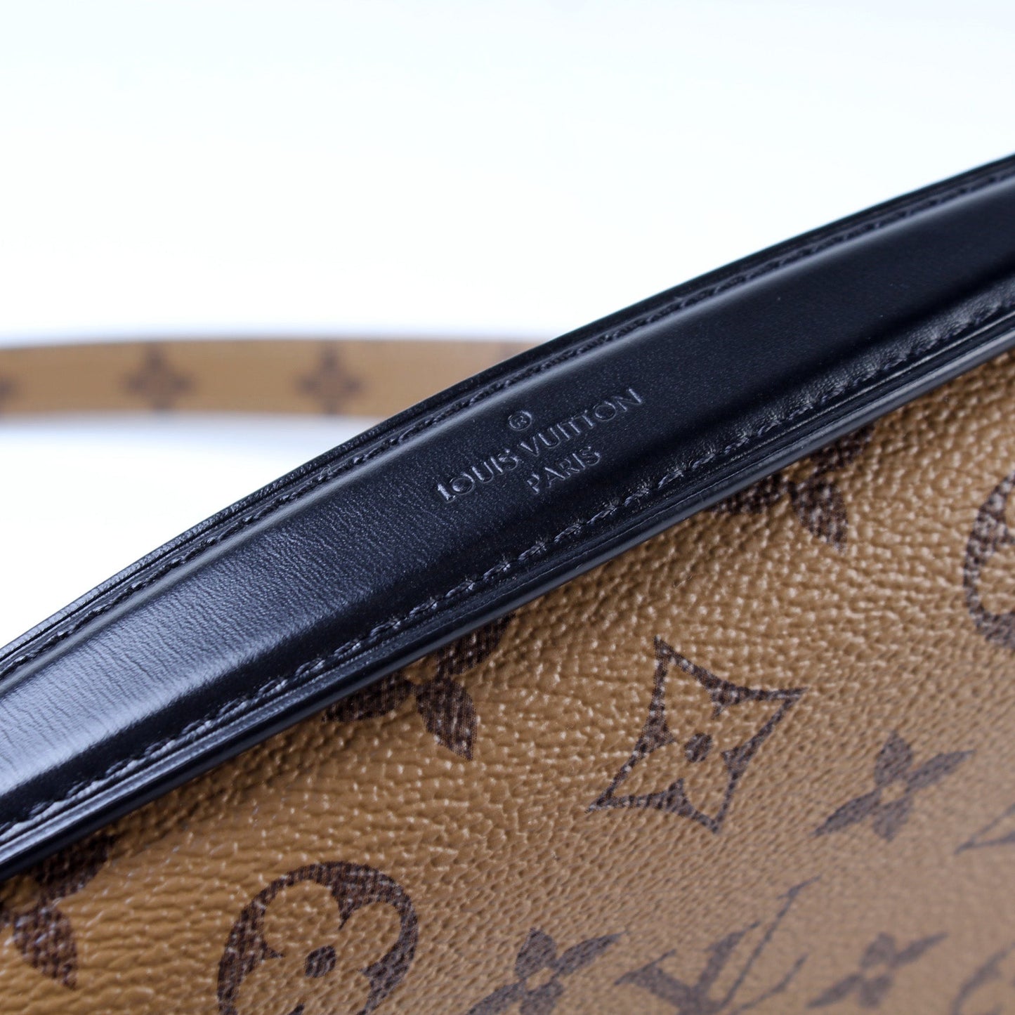 Pochette Metis Monogram Reverse