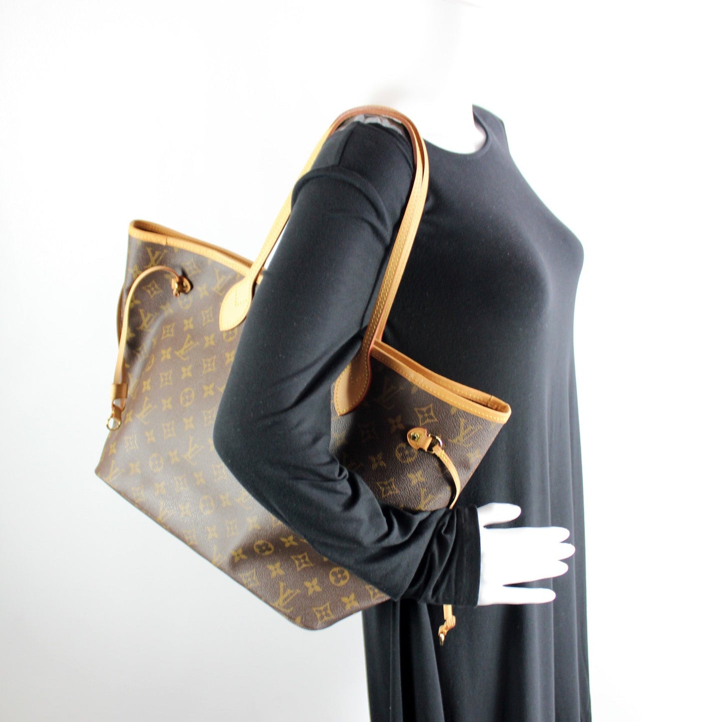 Neverfull MM Monogram