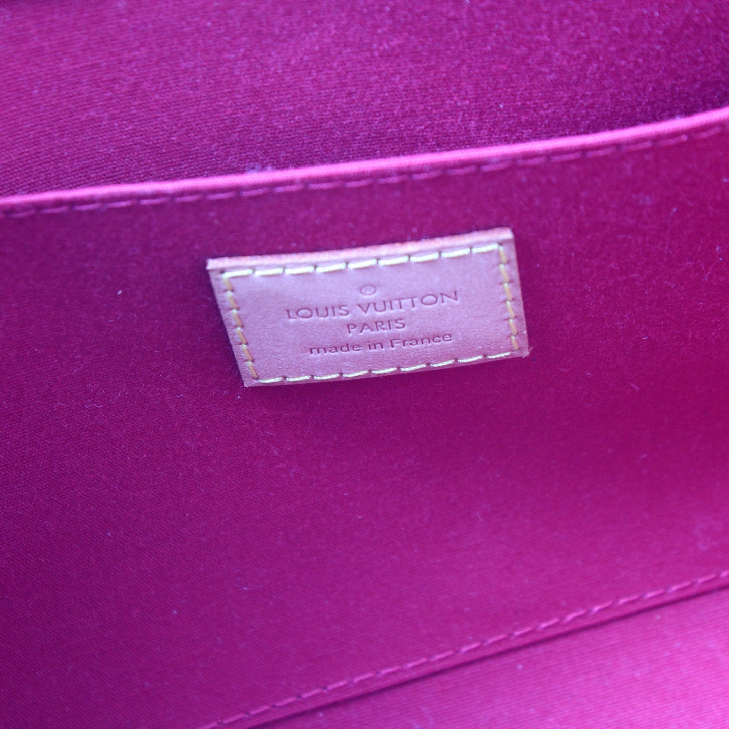 Roxbury Drive Vernis