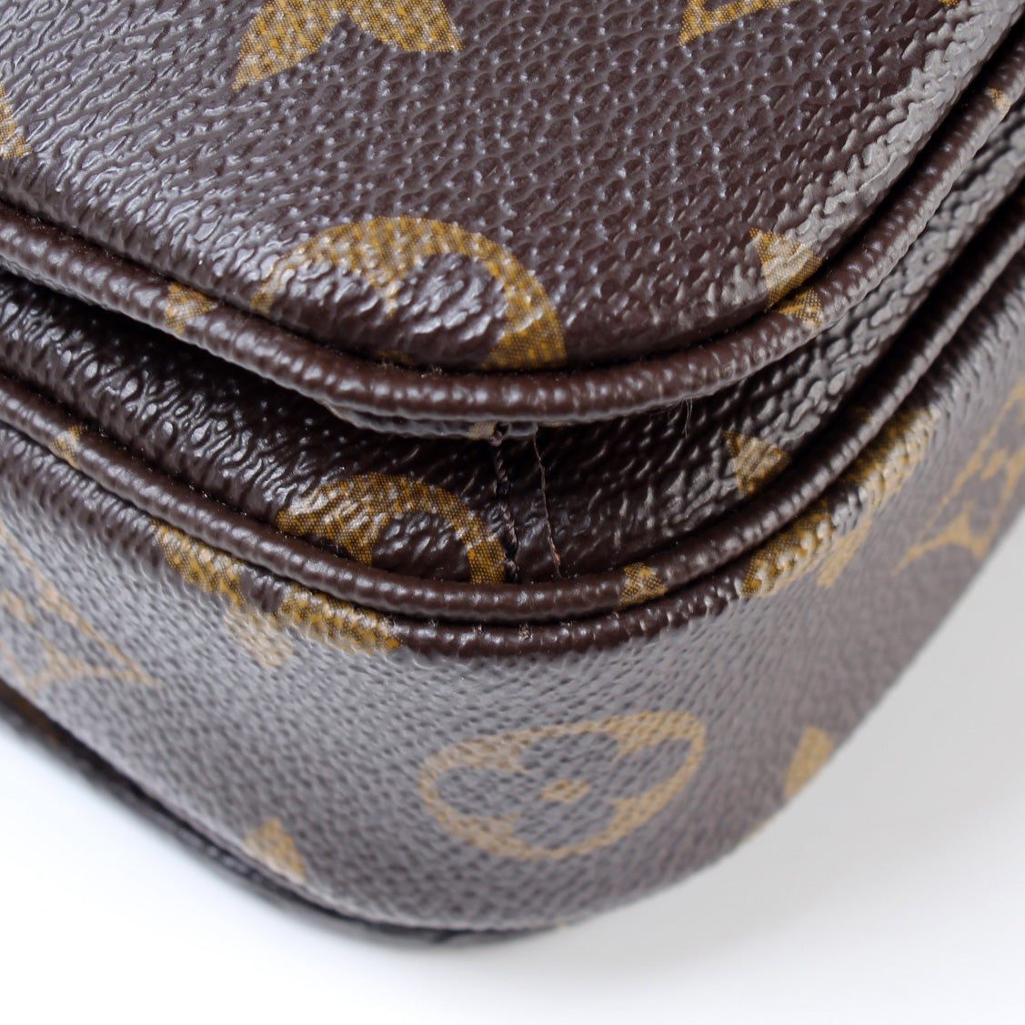Pochette Metis Monogram
