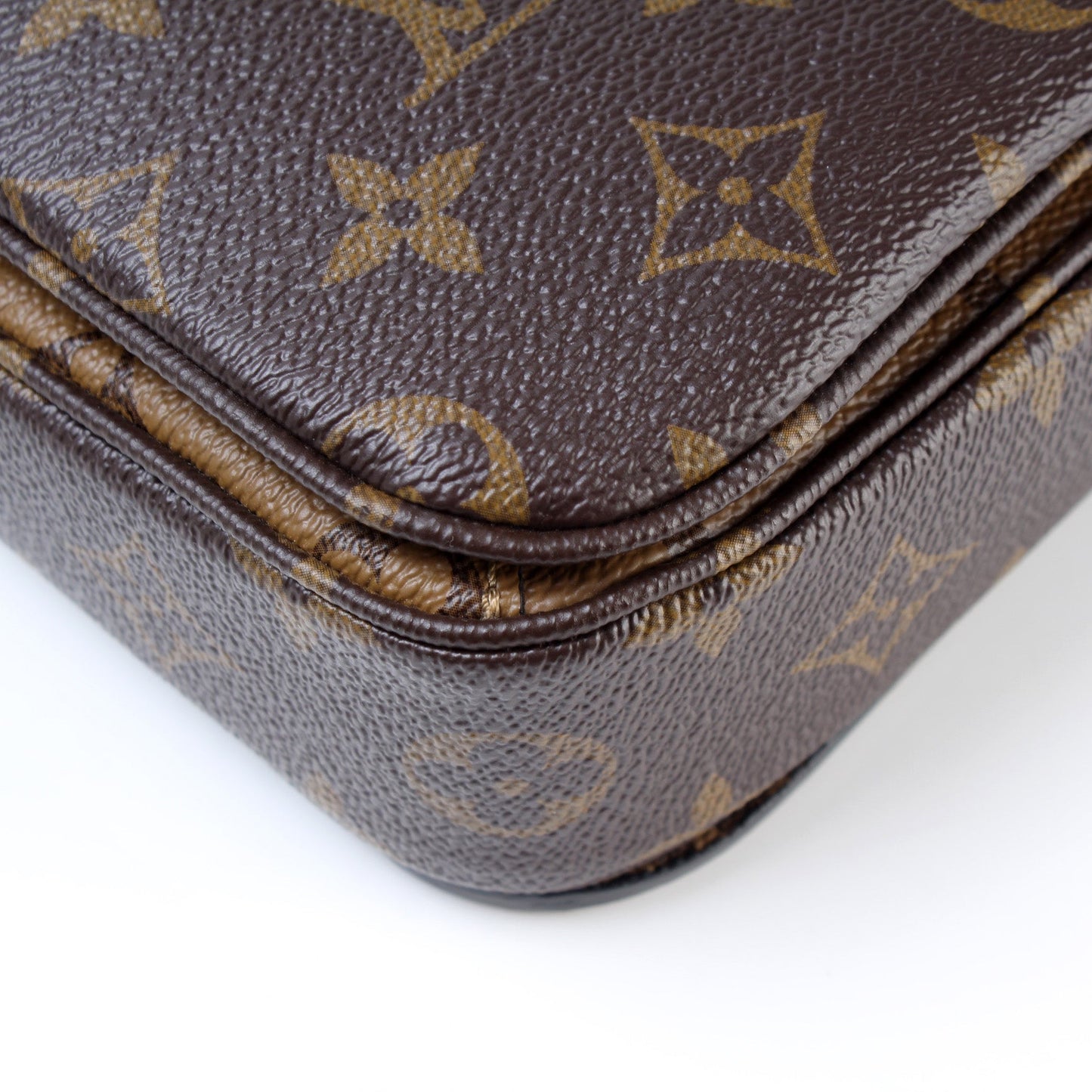 Pochette Metis Reverse Monogram