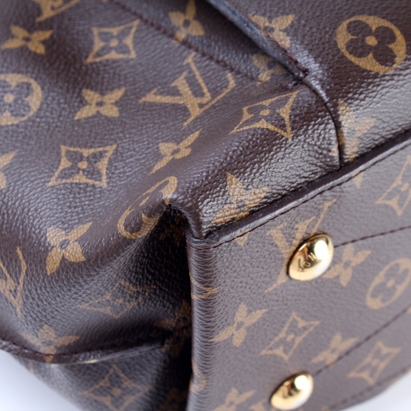 Metis Shoulder Monogram