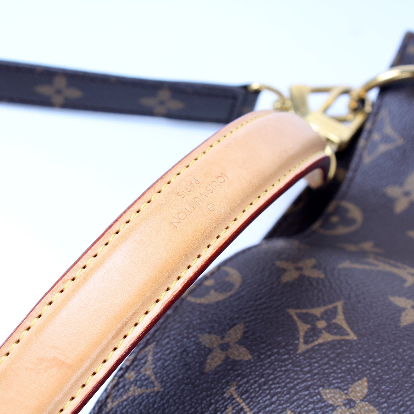 Metis Shoulder Monogram