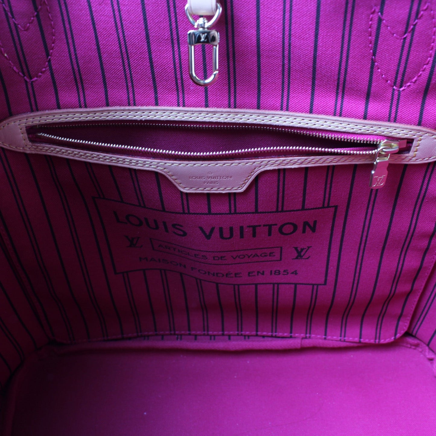 Neverfull MM W/ Wallet Monogram