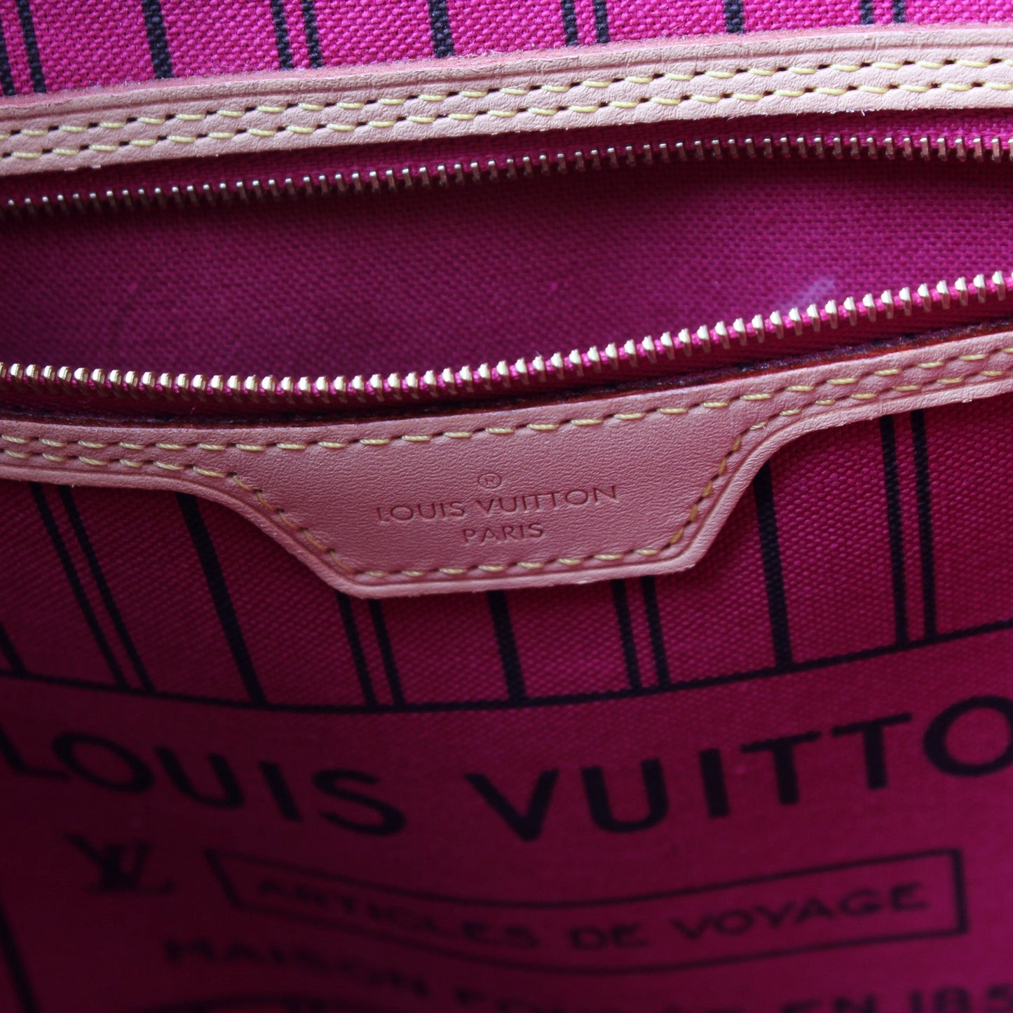 Neverfull MM W/ Wallet Monogram