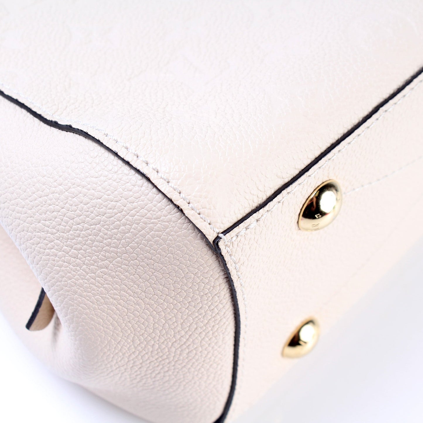 Montaigne BB Empreinte