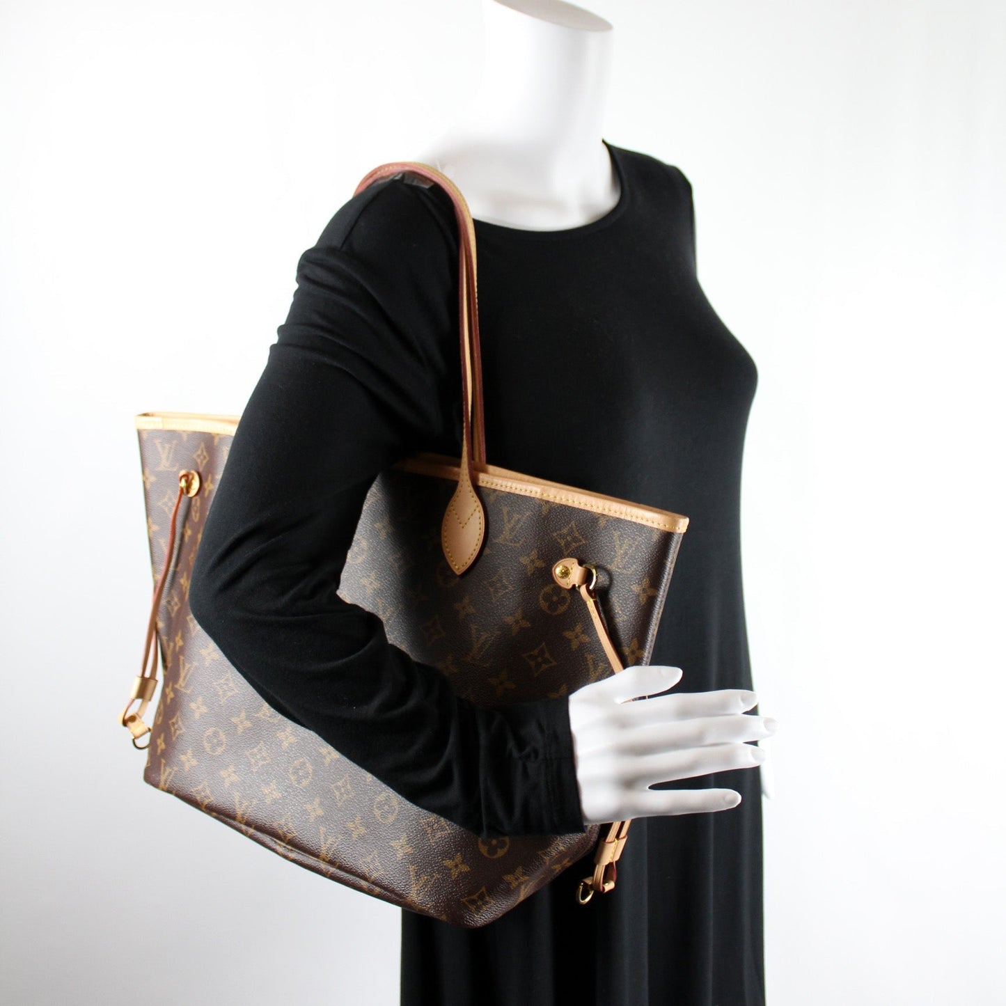 Neverfull MM W/ Wallt Monogram