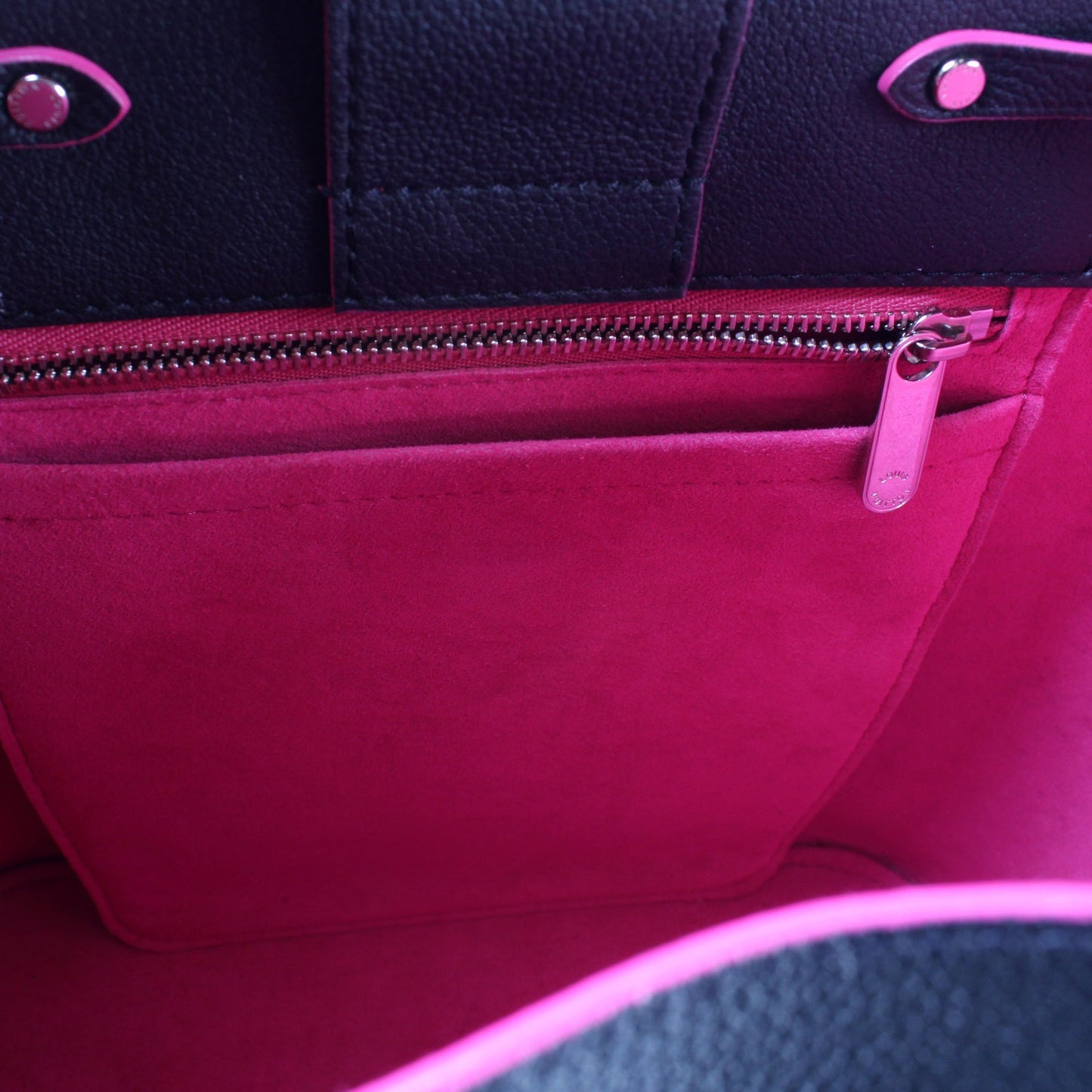 Lockme Bucket Bag Calfskin