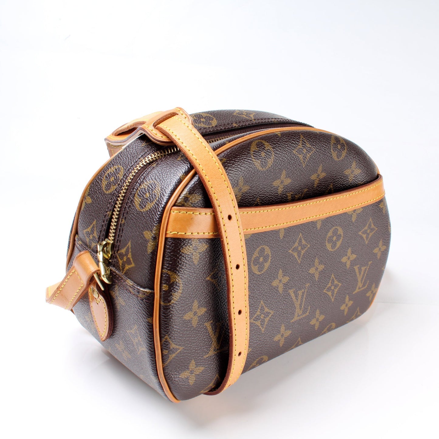 Blois Crossbody Monogram