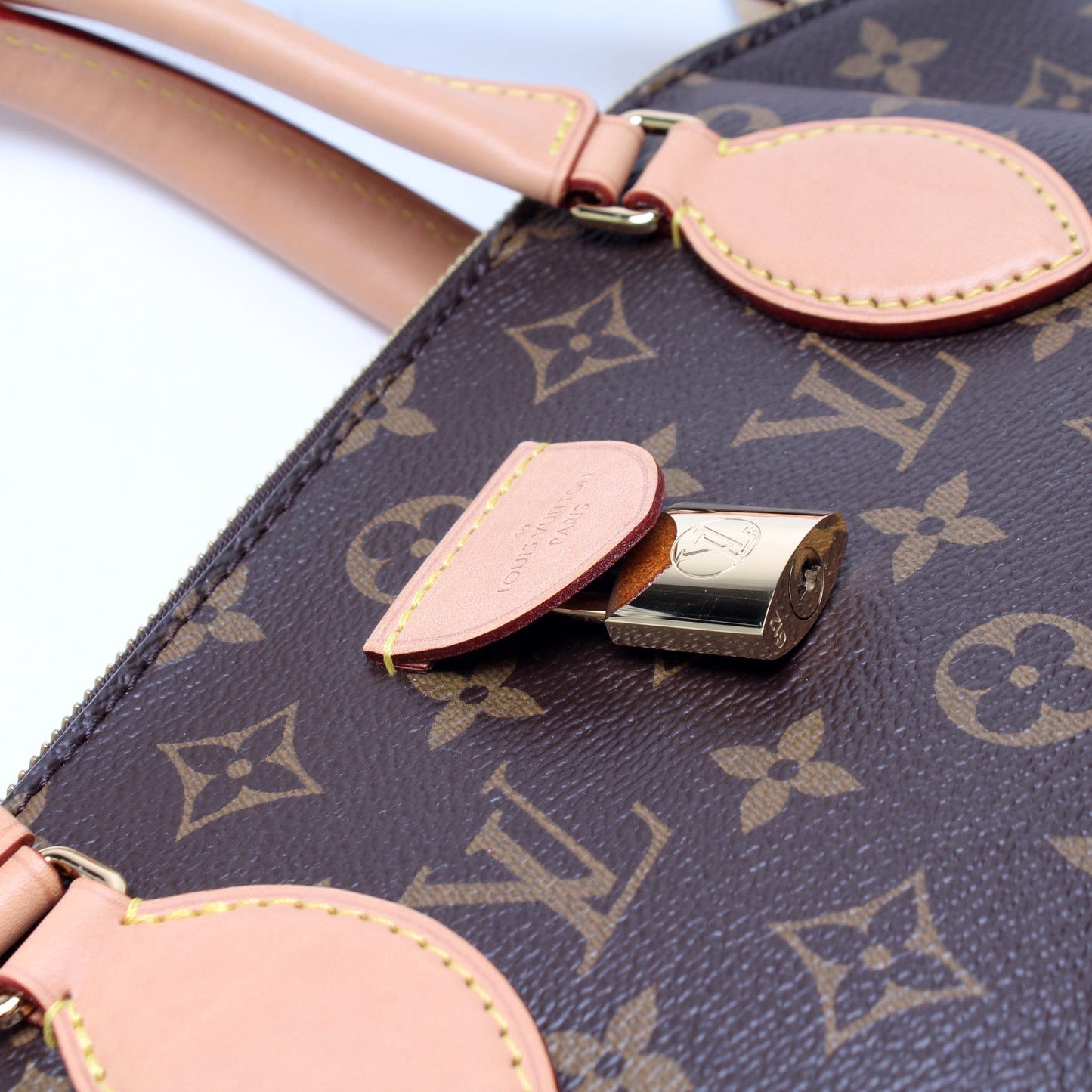 Rivoli MM NM Monogram