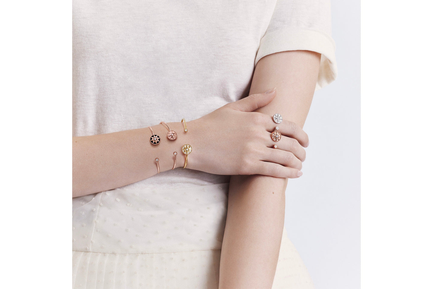 Rose Des Vents Bracelet • Yellow Gold, Diamonds and Mother-of-Pearl