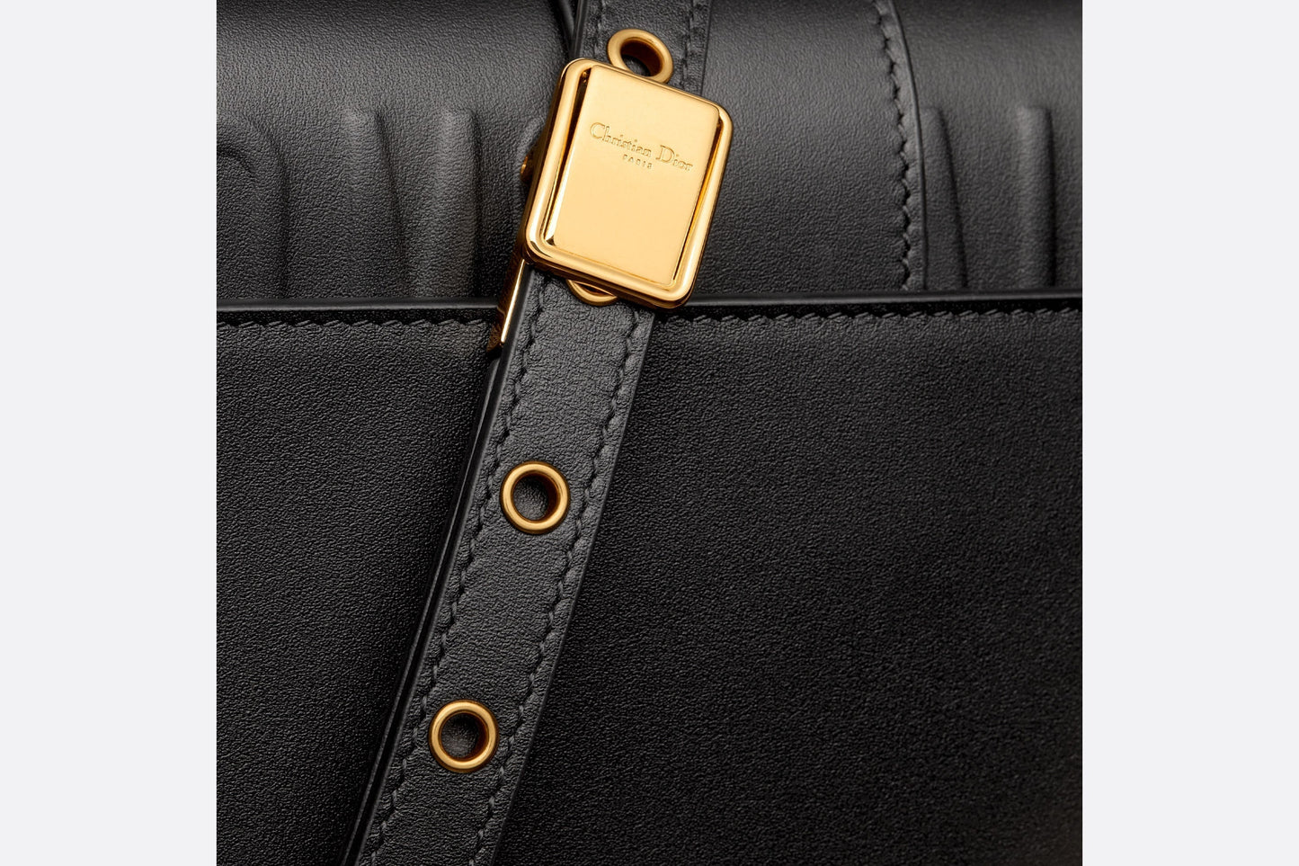 30 Montaigne East-West Bag with Chain • Black Calfskin
