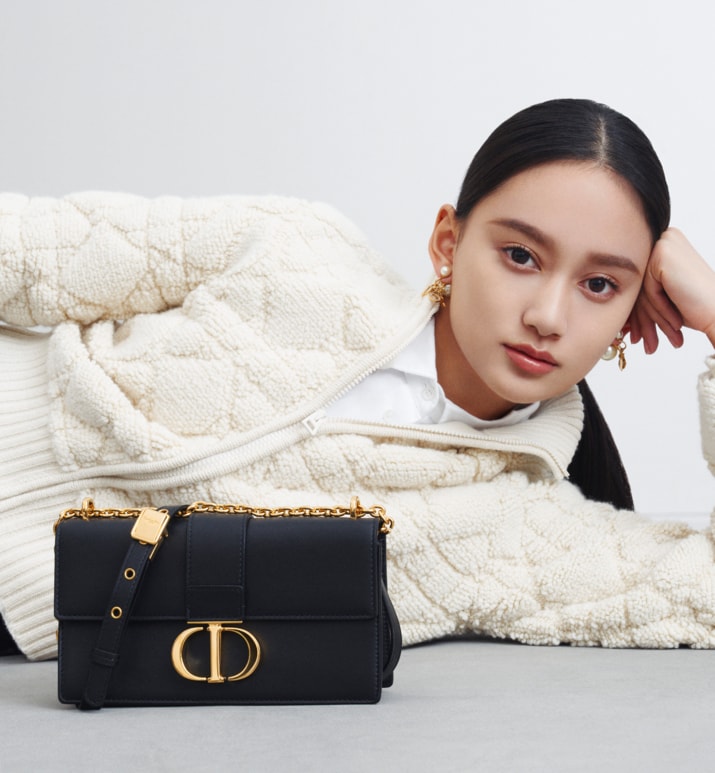 30 Montaigne East-West Bag with Chain • Black Calfskin