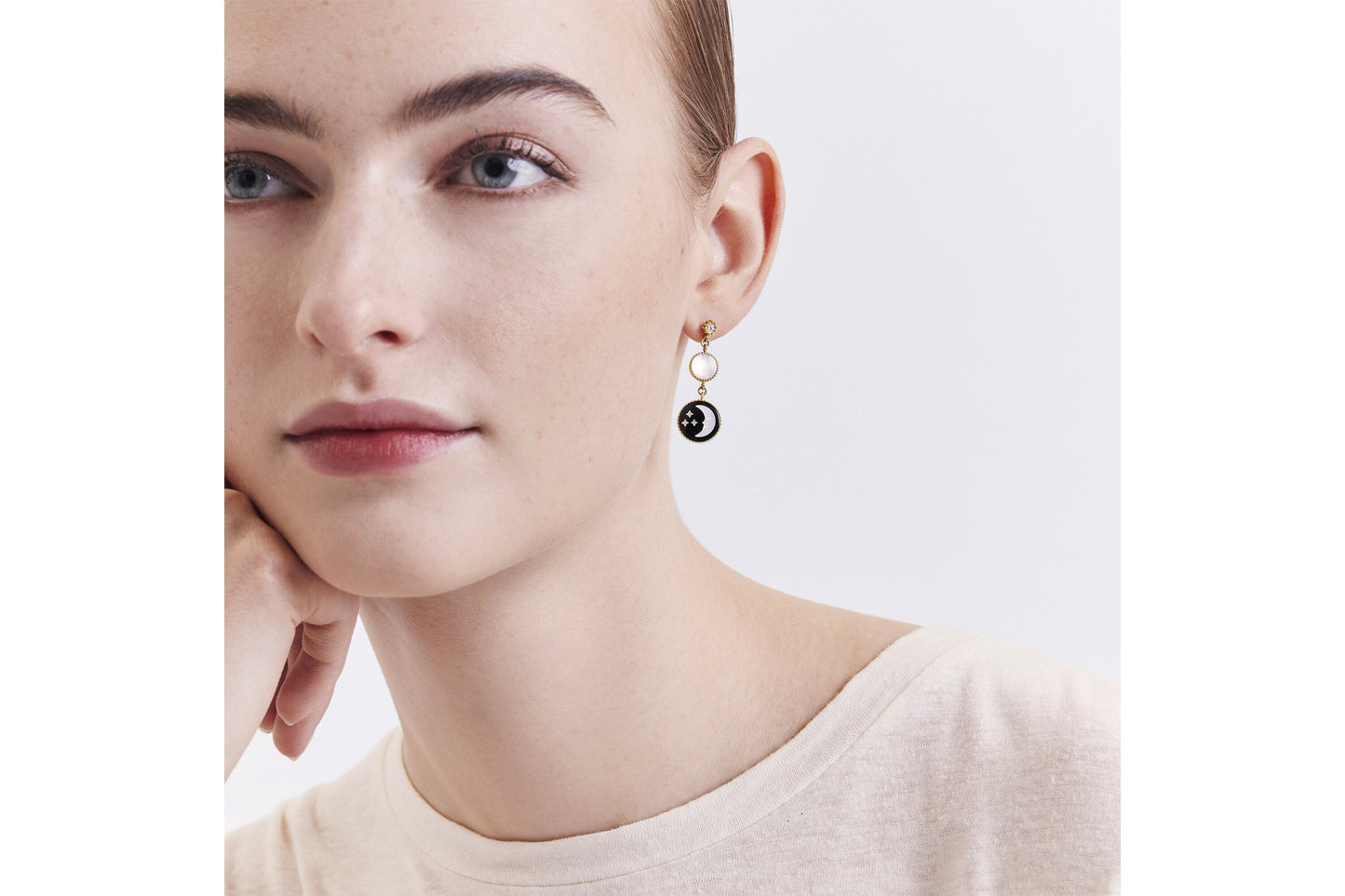 Rose Des Vents and Rose Céleste Earrings • Yellow and White Gold, Diamond, Mother-of-Pearl and Onyx