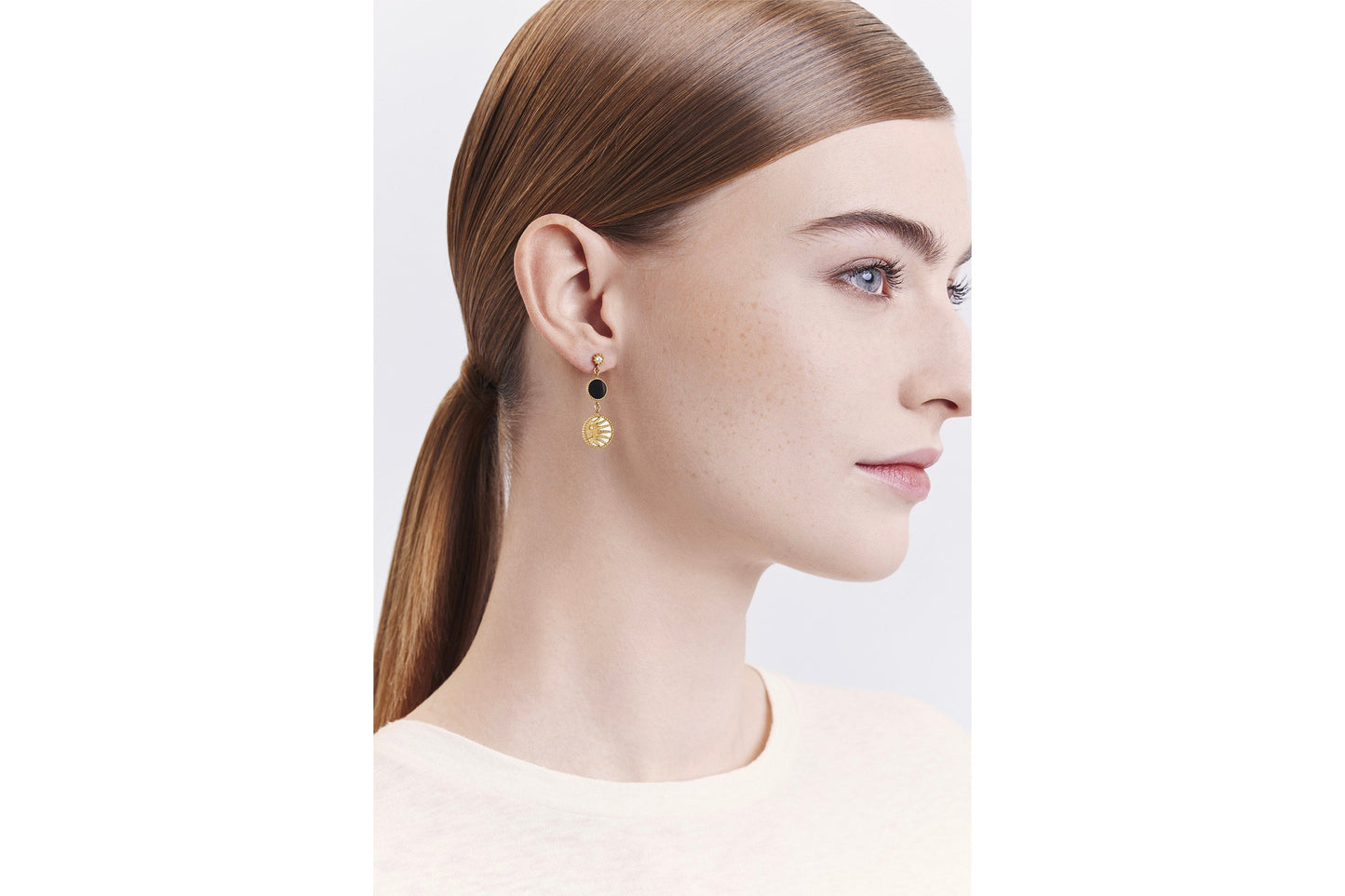 Rose Des Vents and Rose Céleste Earrings • Yellow and White Gold, Diamond, Mother-of-Pearl and Onyx