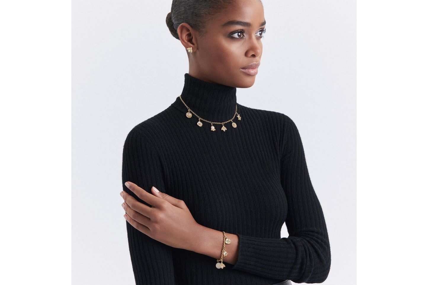 Rose Des Vents Earring • Yellow Gold, Diamonds and Mother-of-Pearl