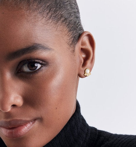 Rose Des Vents Earring • Yellow Gold, Diamonds and Mother-of-Pearl