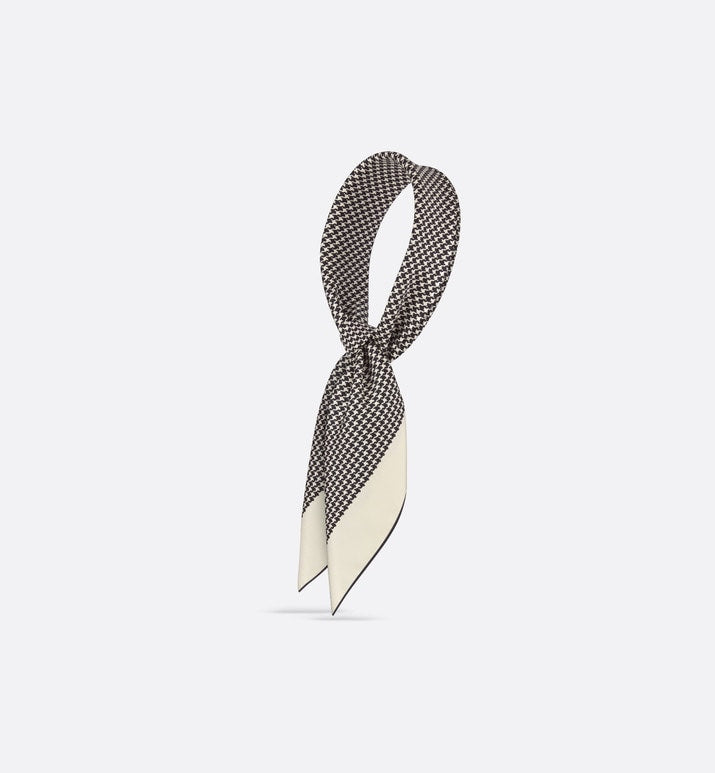 30 Montaigne 90 Square Scarf • Ivory and Black Silk Twill