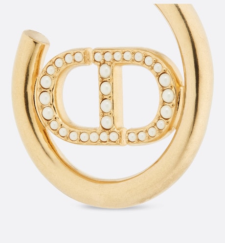 30 Montaigne Earrings • Gold-Finish Metal and White Resin Pearls