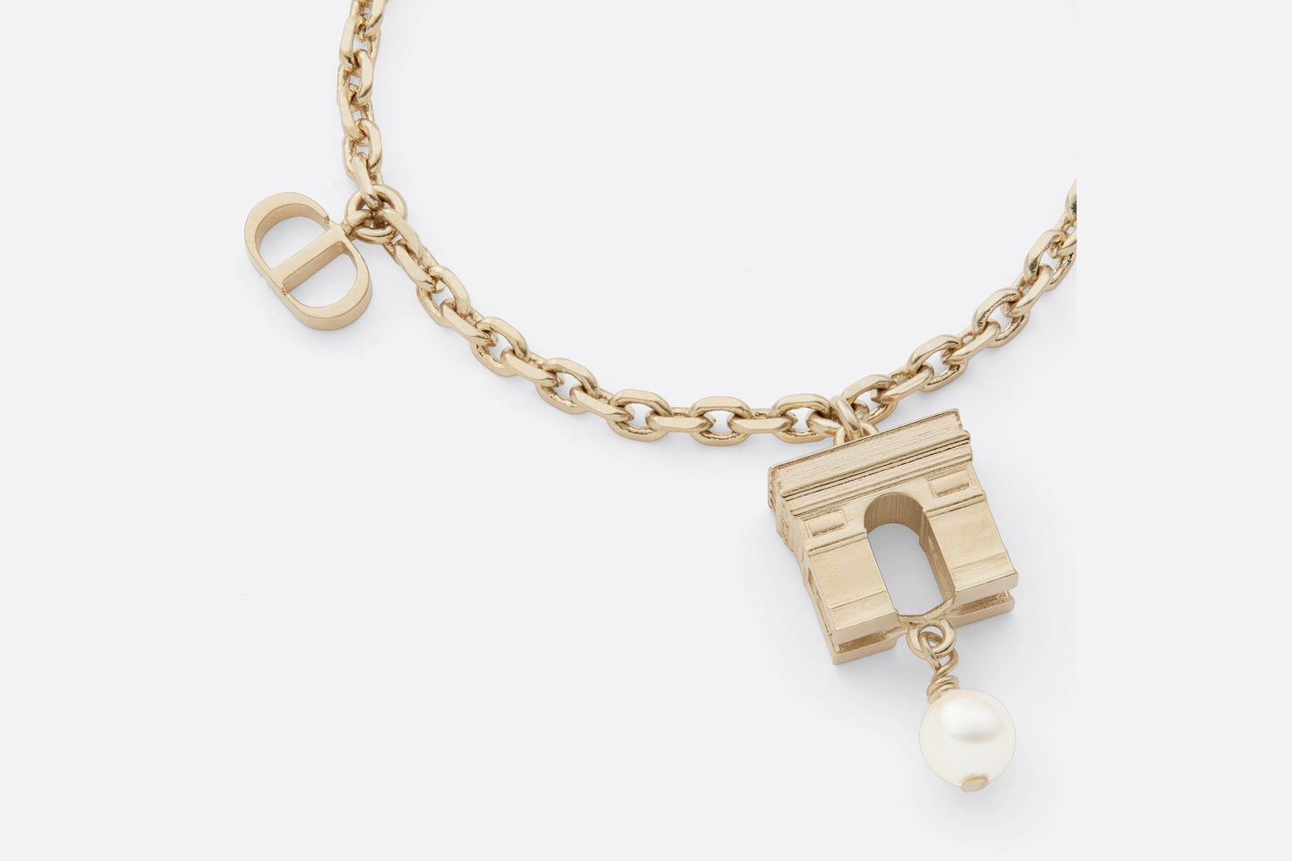 Plan de Paris Bracelet • Gold-Finish Metal and White Resin Pearls