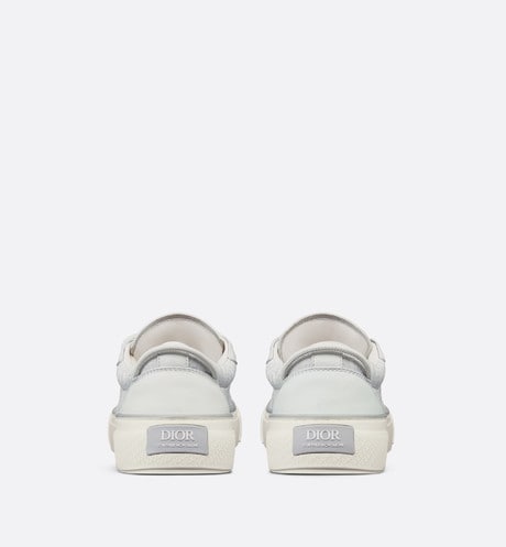 B33 Sneaker • White Smooth Calfskin and Dior Oblique Jacquard
