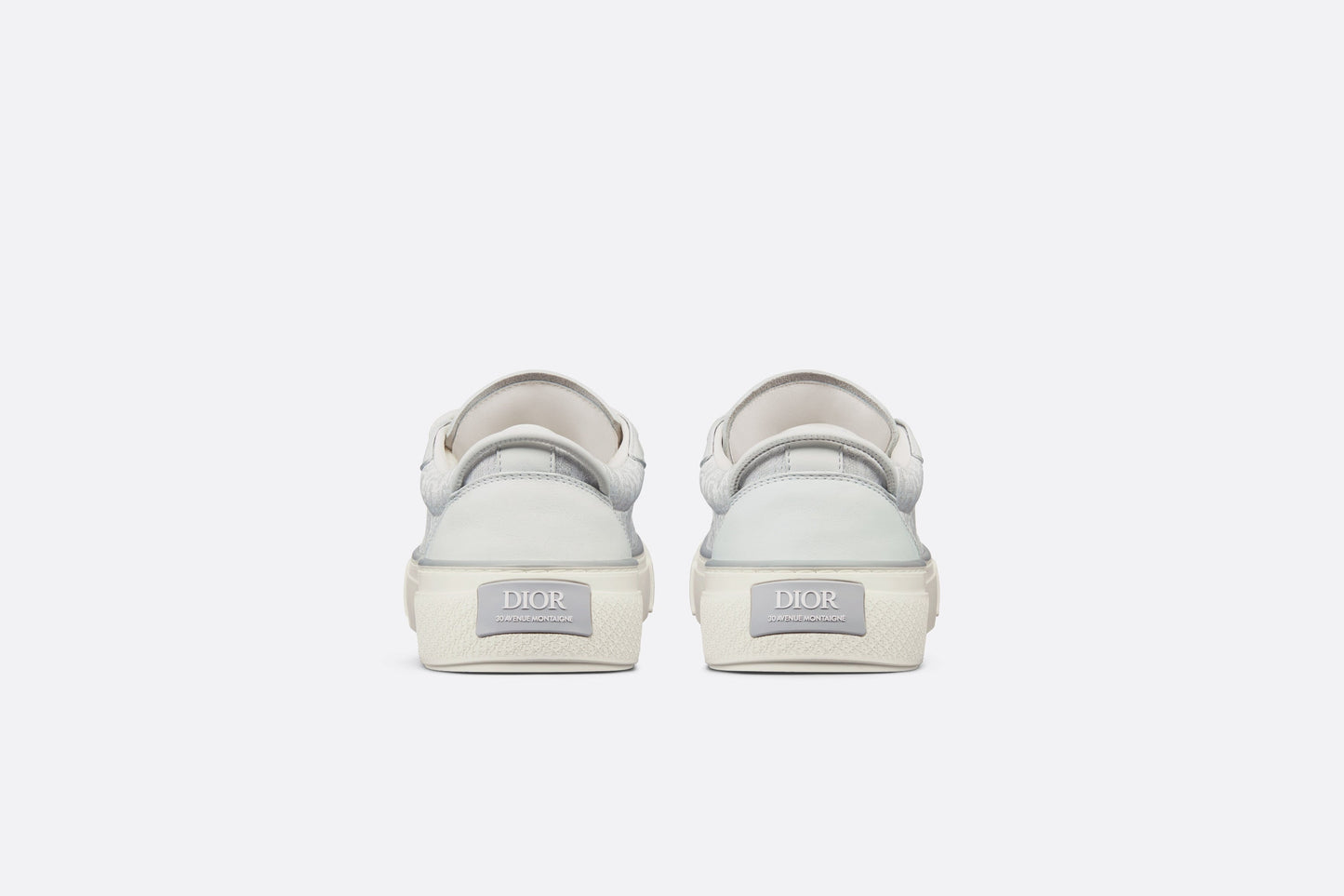 B33 Sneaker • White Smooth Calfskin and Dior Oblique Jacquard